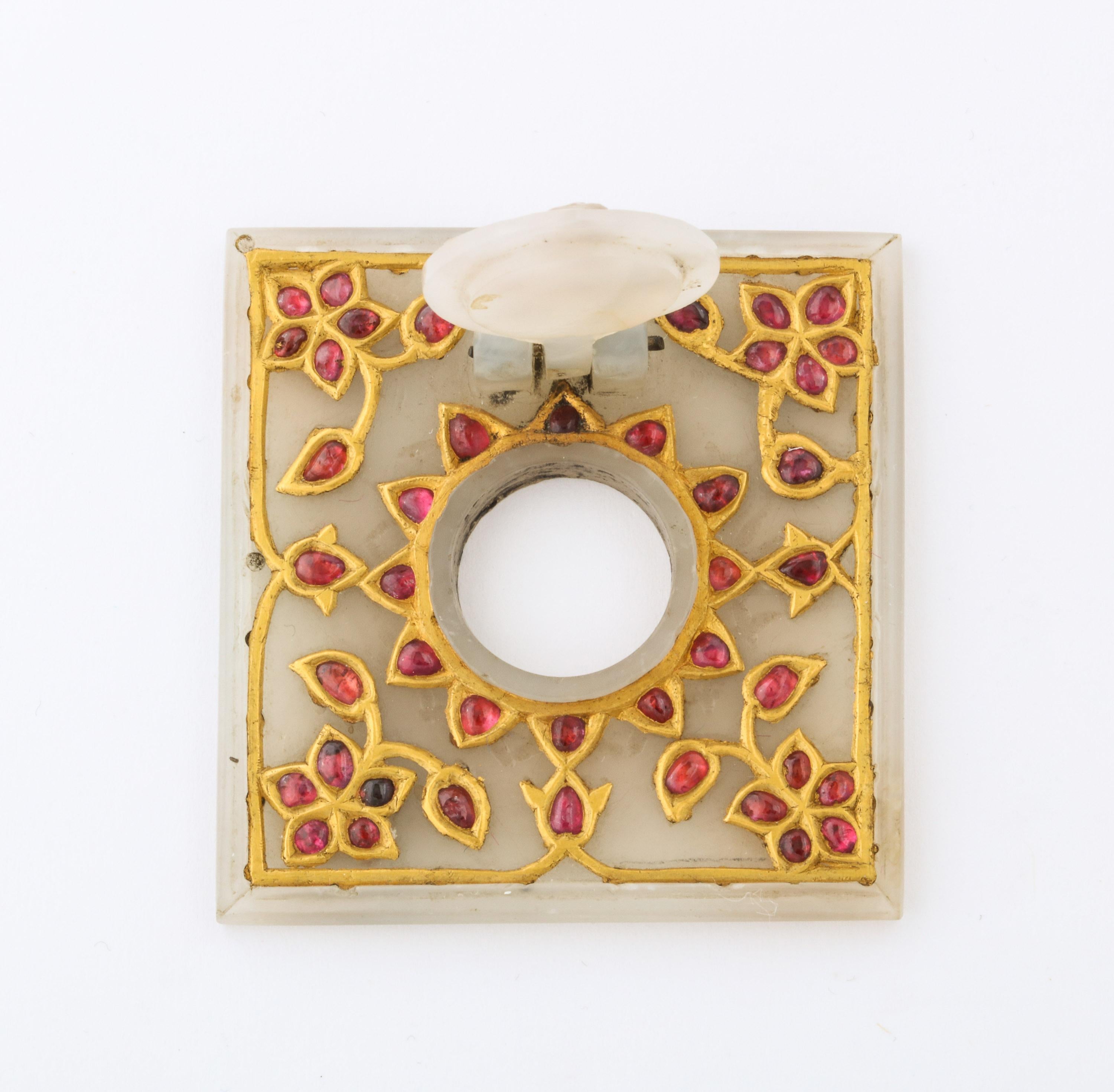 Sammlung Al Thani, quadratischer indischer Mughal-Tintenfassdeckel aus weißer Jade, um 1800 im Angebot 1