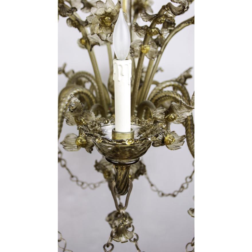 Lustre italien à six lumières en verre de Murano soufflé ambré fumé du début du 20e siècle Bon état - En vente à Los Angeles, CA