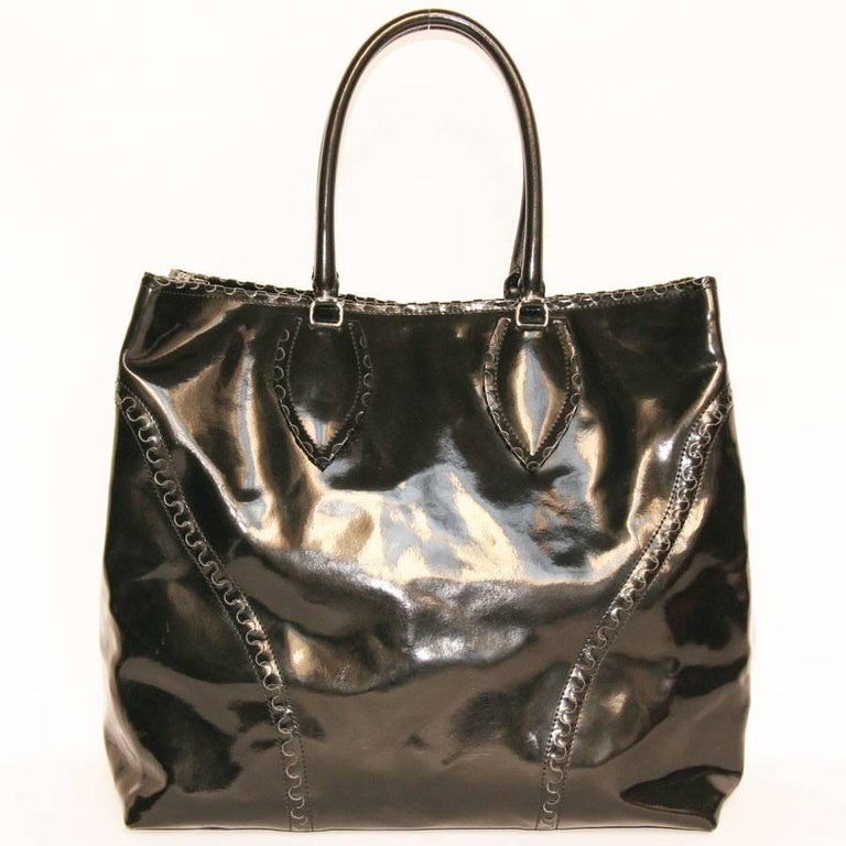 ALAÏA Large Tote Bag in Black Patent Leather For Sale at 1stdibs