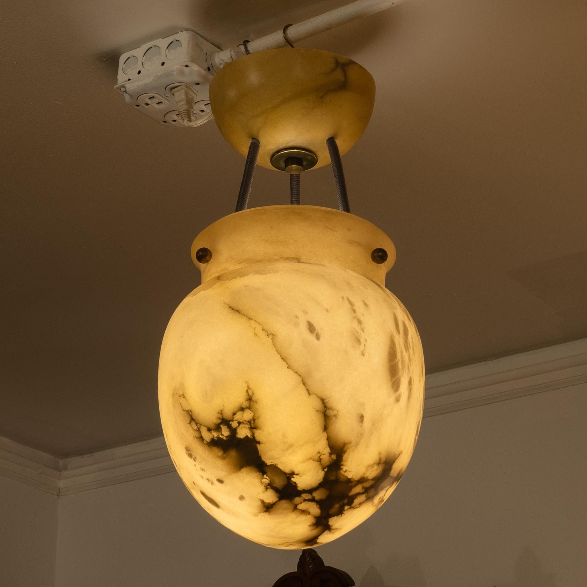Alabastro Lampada Amphora in alabastro in vendita