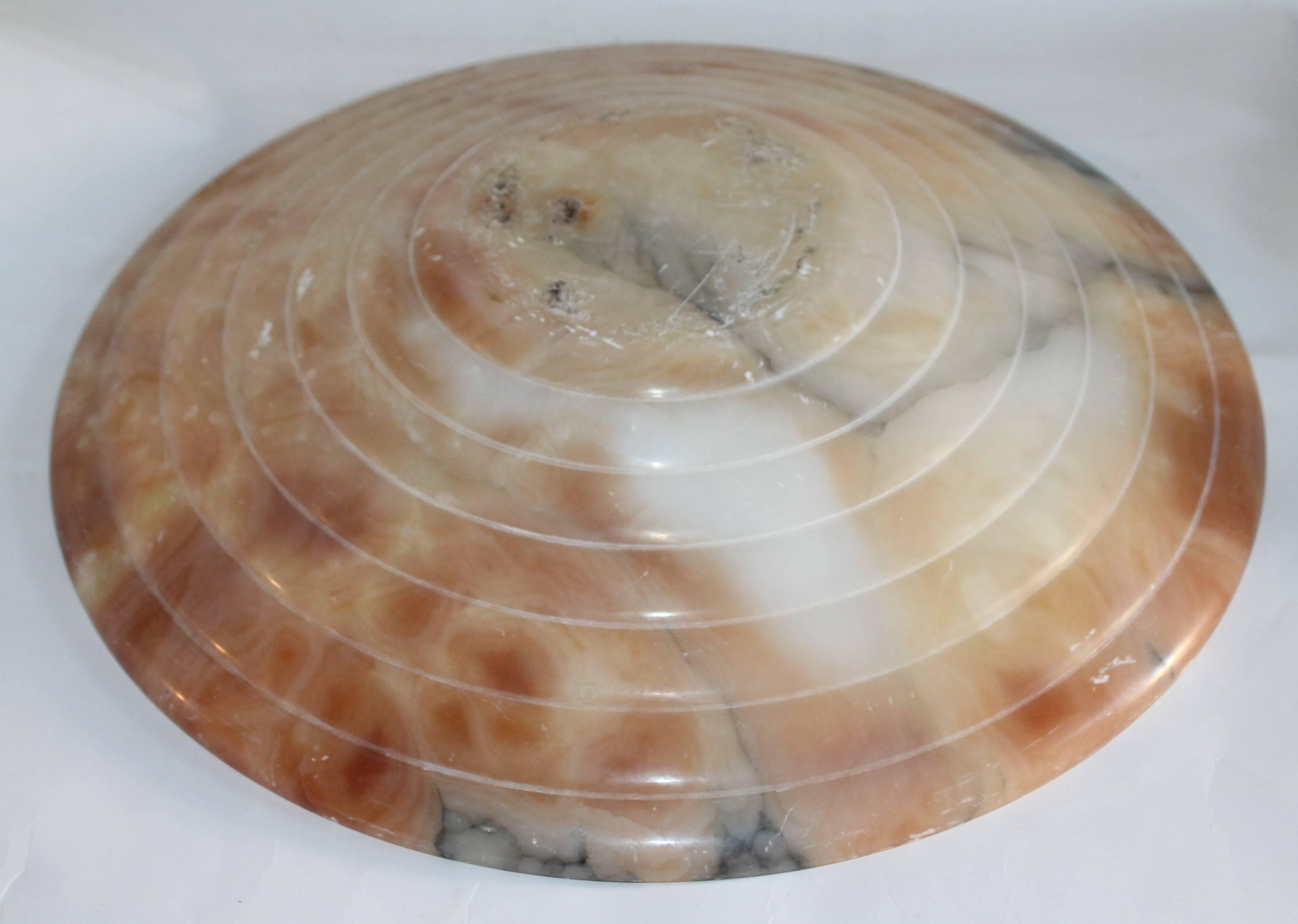 Alabaster Bowl with 25 Pieces Stone Fruit Collection In Excellent Condition In Los Angeles, CA