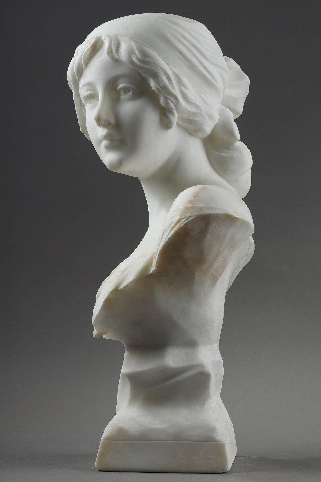 Albâtre Buste d'une jeune femme, signé Cyprien  en vente