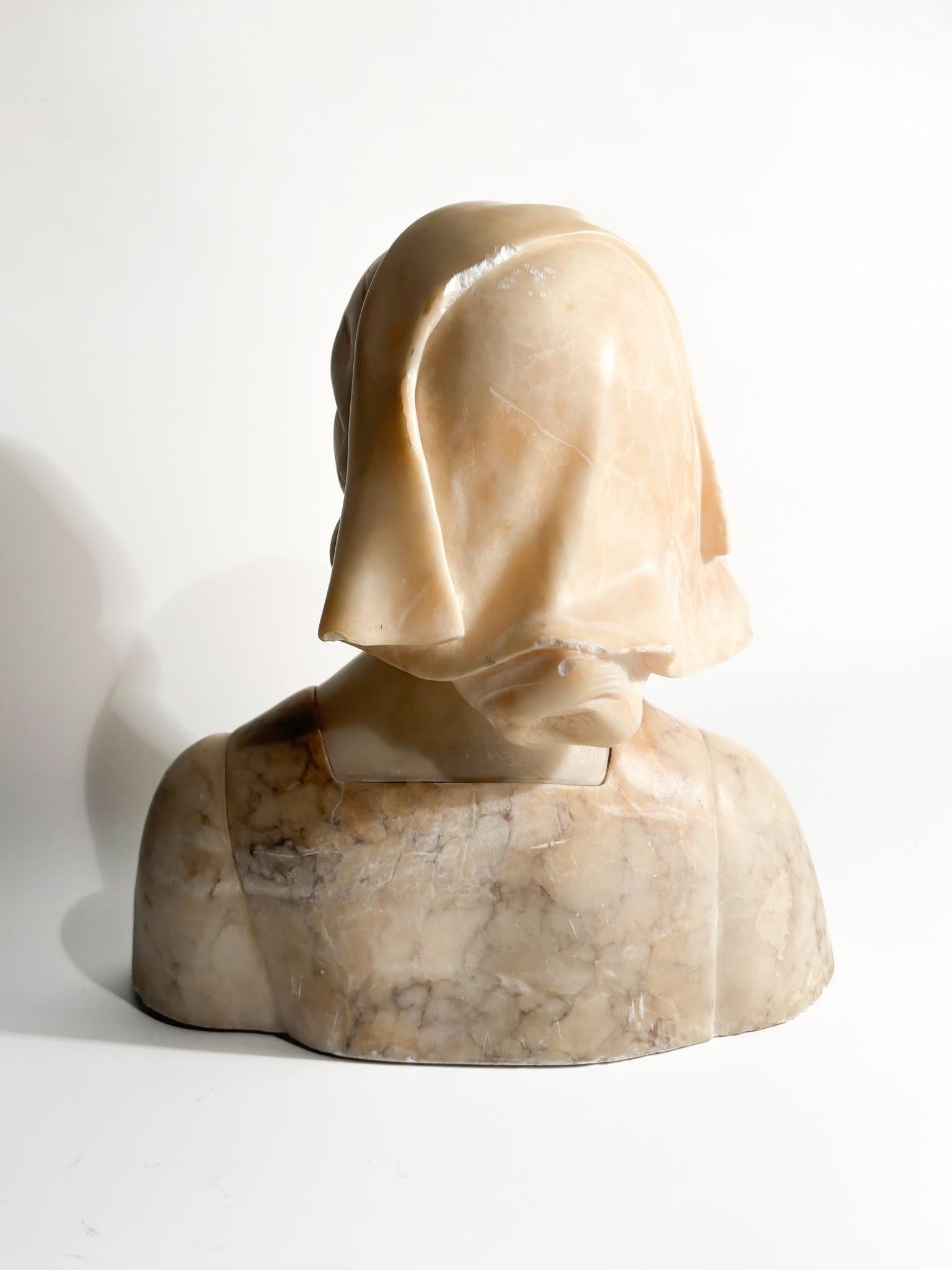 Alabaster Bust of Joan of Arc Attributed to Giuseppe Bessi Early XX Century For Sale 4