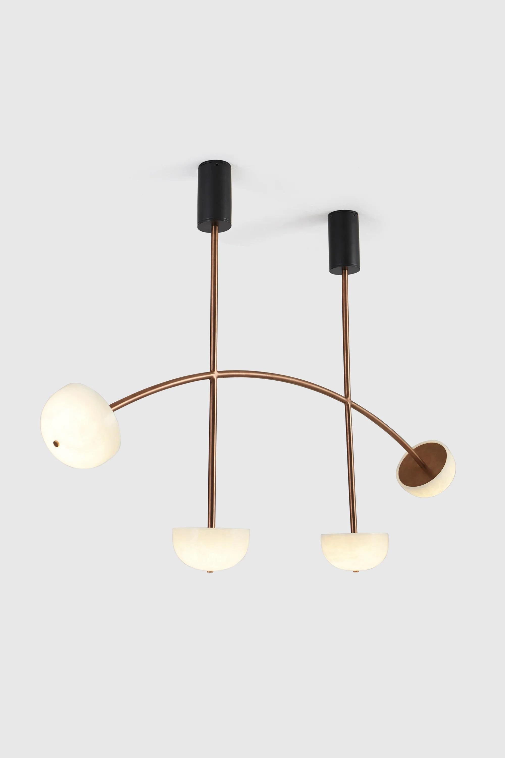 Lampadario Curve in Alabastro di Hatsu
Dimensioni: D. 15 x L. 122 x H. 86,4 cm (le dimensioni possono variare)
Materiali: Acciaio placcato.

Tutte le nostre lampade possono essere cablate a seconda del Paese. Se viene venduto negli Stati Uniti, sarà