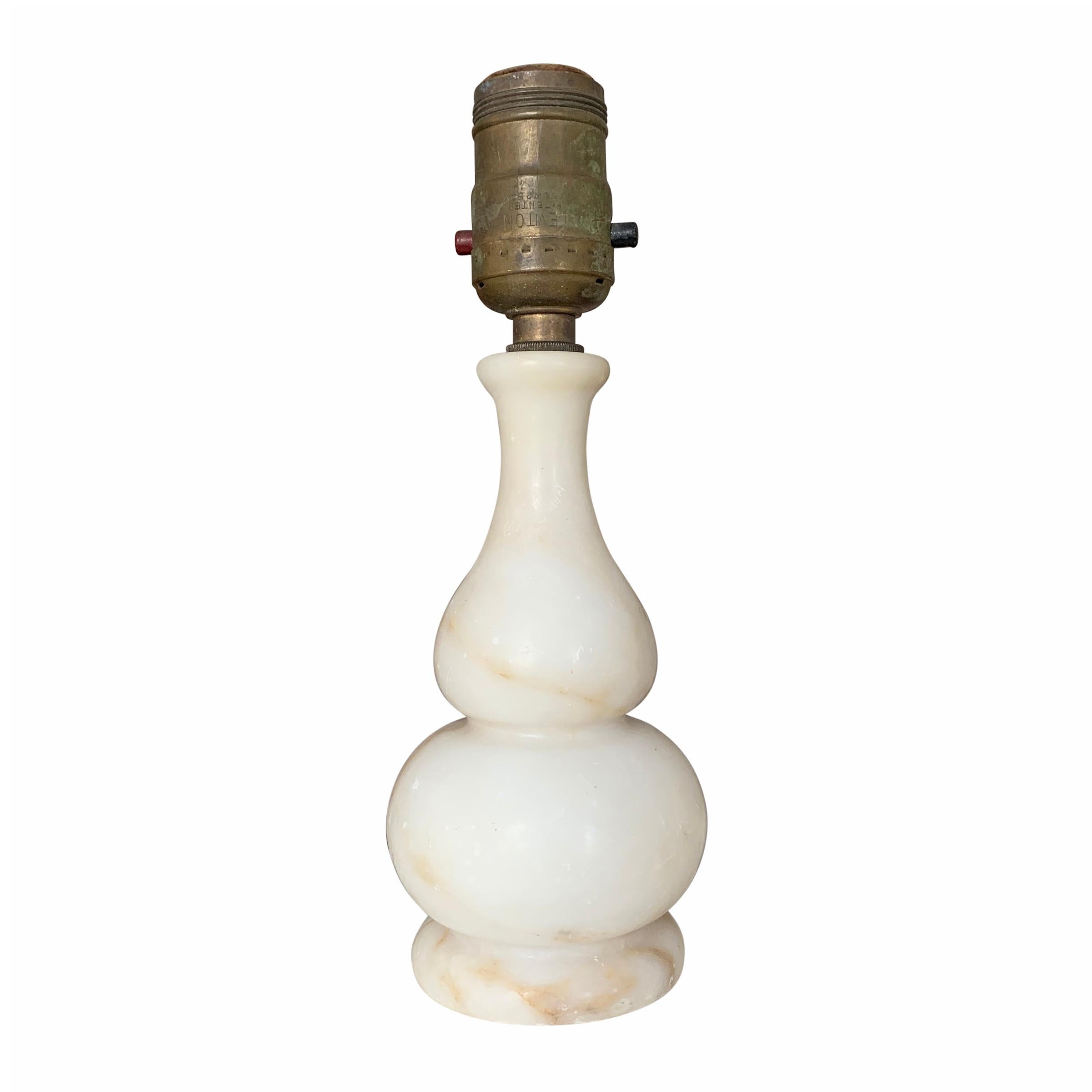 Alabaster Double-Gourd Boudoir Lamp In Good Condition In Chicago, IL