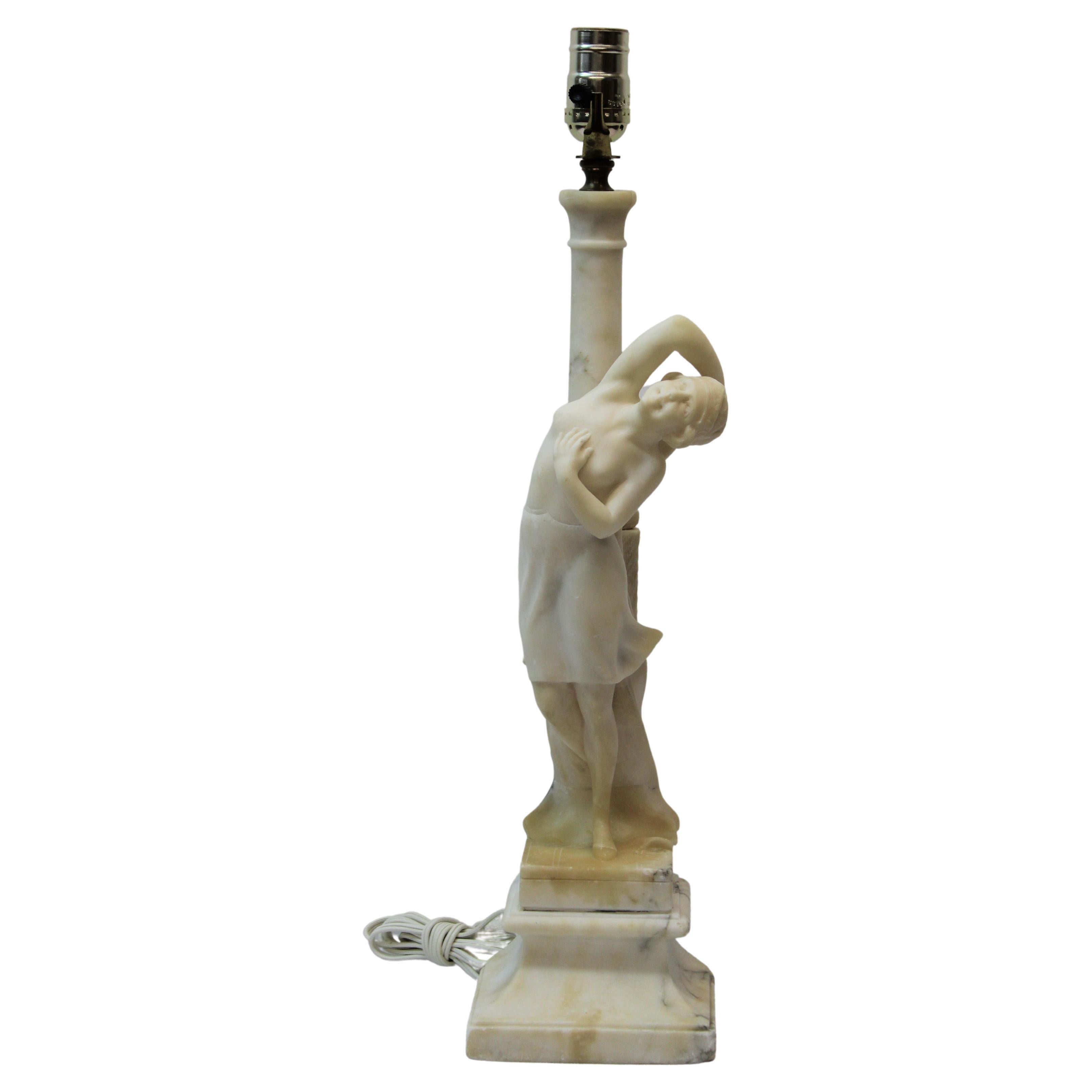 Lampe de table figurative en albâtre avec danseuse