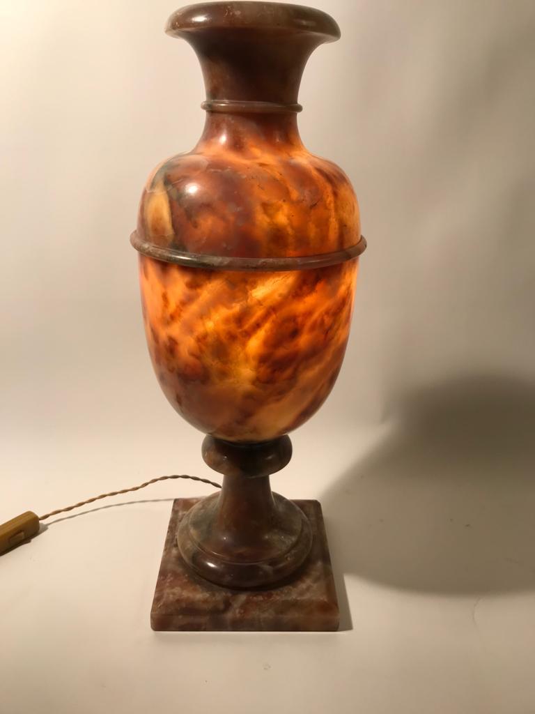 Beautiful alabaster amber colour lamp from Volterra, Italia, 1930s.  Vase-shaped lamp 