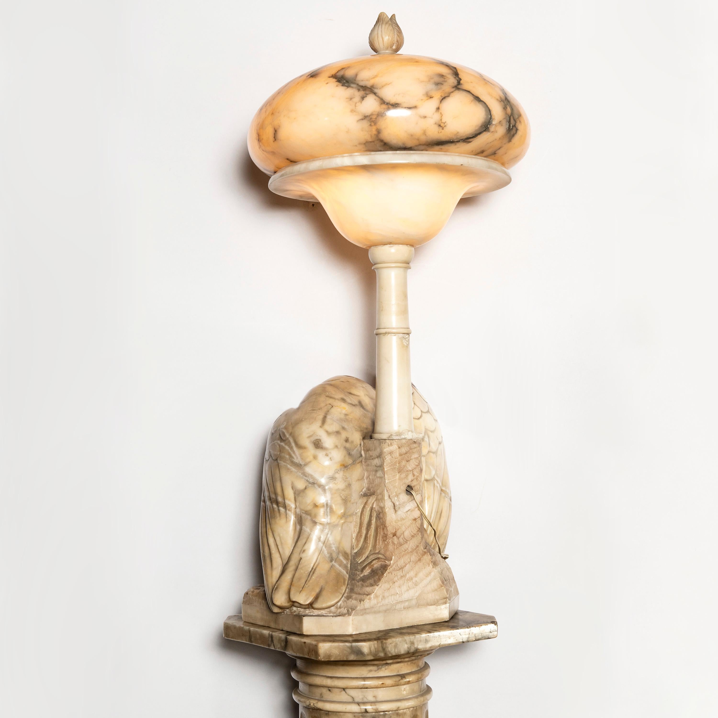 Alabaster Lamp with Eagle and Base, Art Deco Period, Italy, Early 20th Century For Sale 1