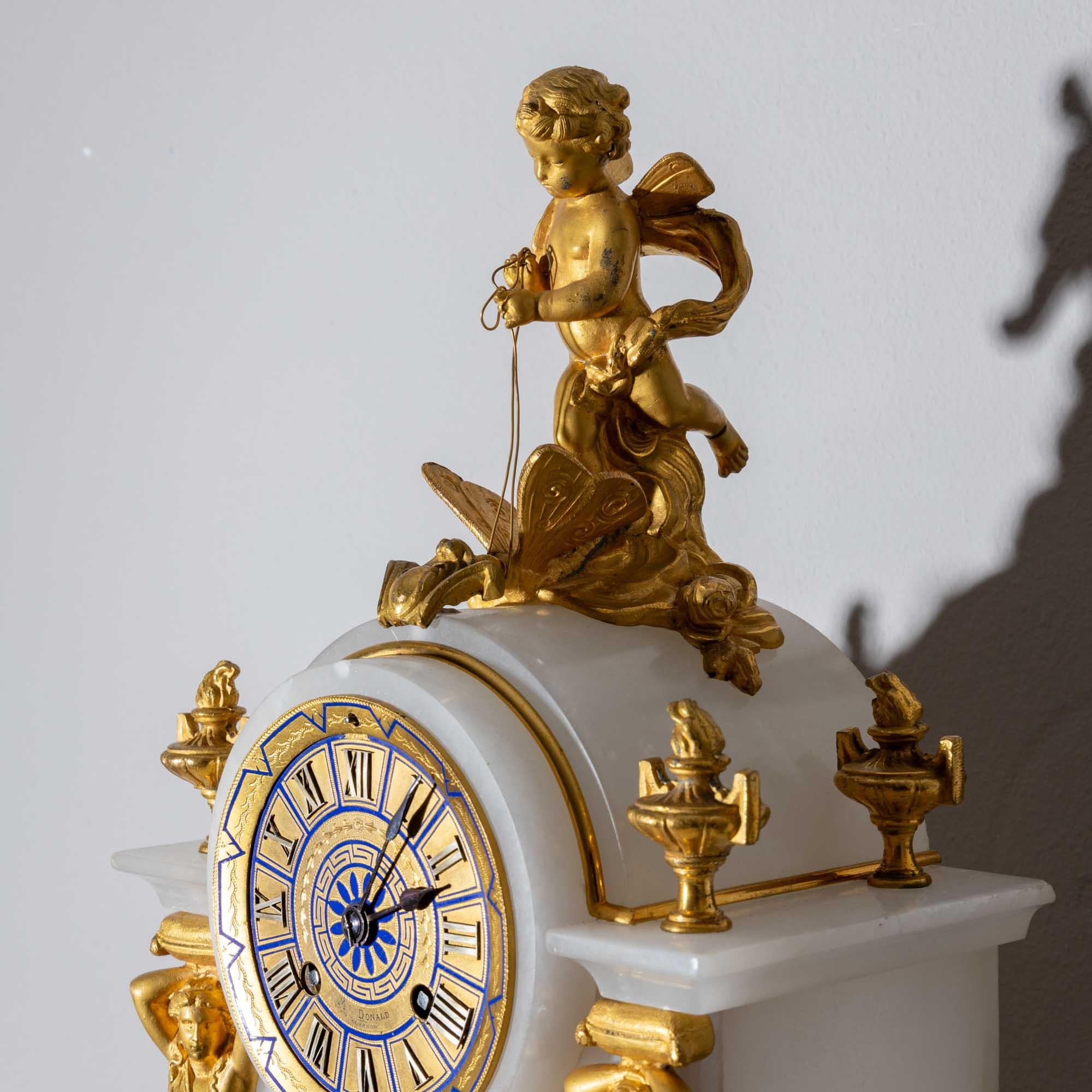 Horloge de cheminée en albâtre, sig. McDonald's Glasgow, 19e siècle Bon état - En vente à Greding, DE