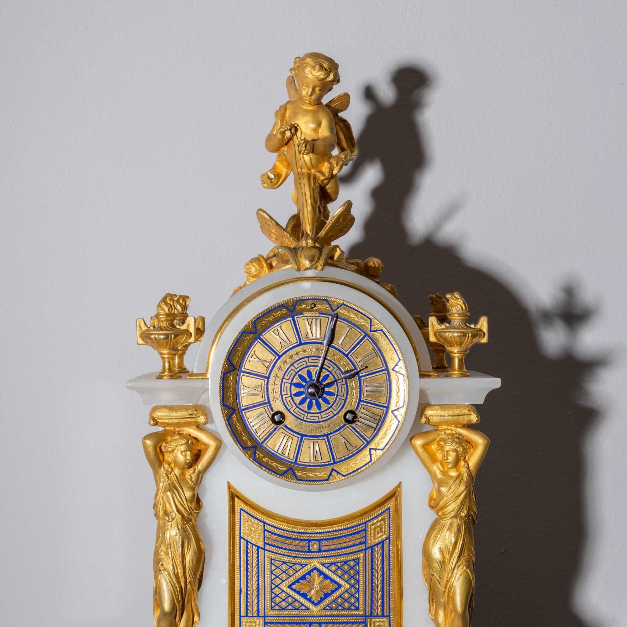 Horloge de cheminée en albâtre, sig. McDonald's Glasgow, 19e siècle en vente 3