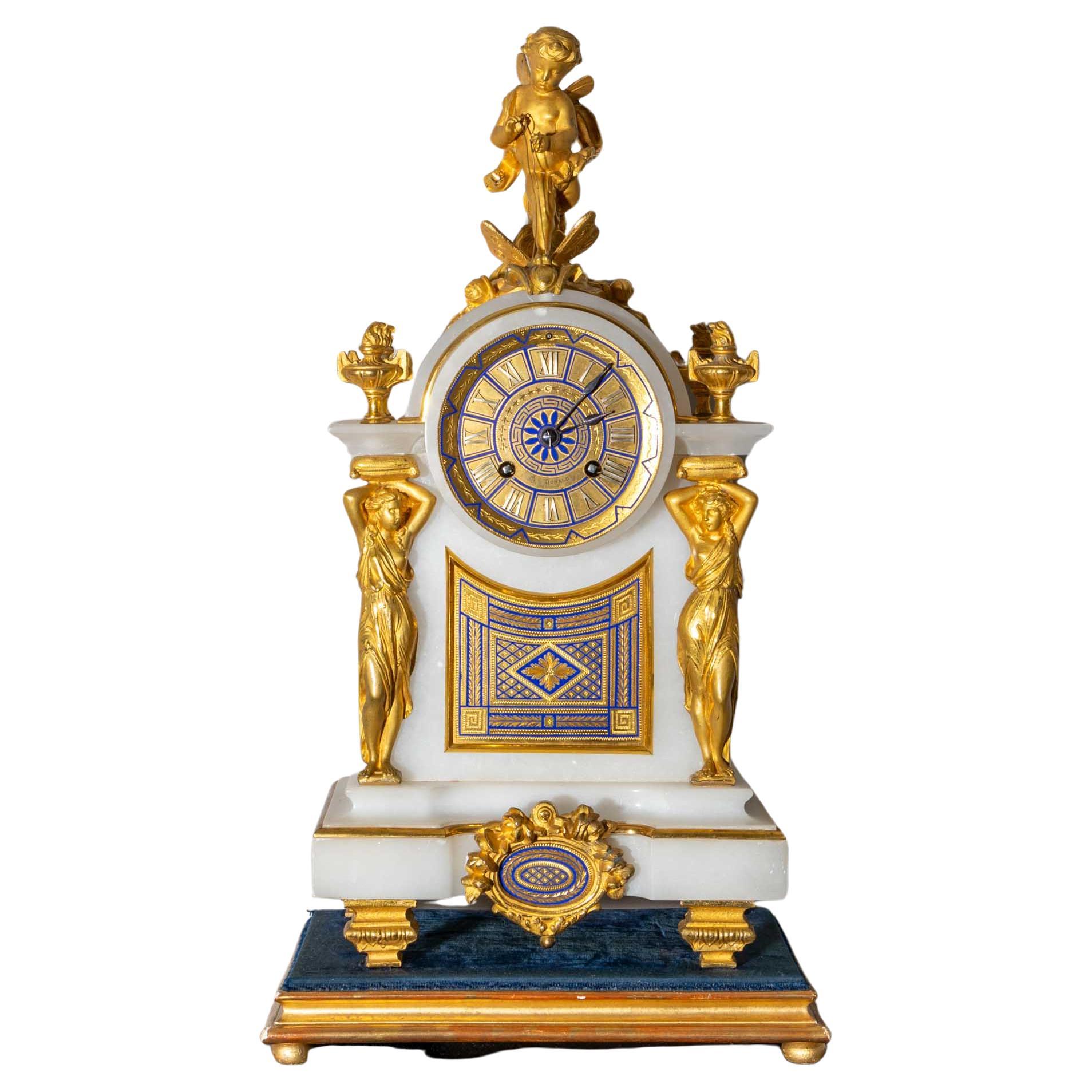 Horloge de cheminée en albâtre, sig. McDonald's Glasgow, 19e siècle en vente