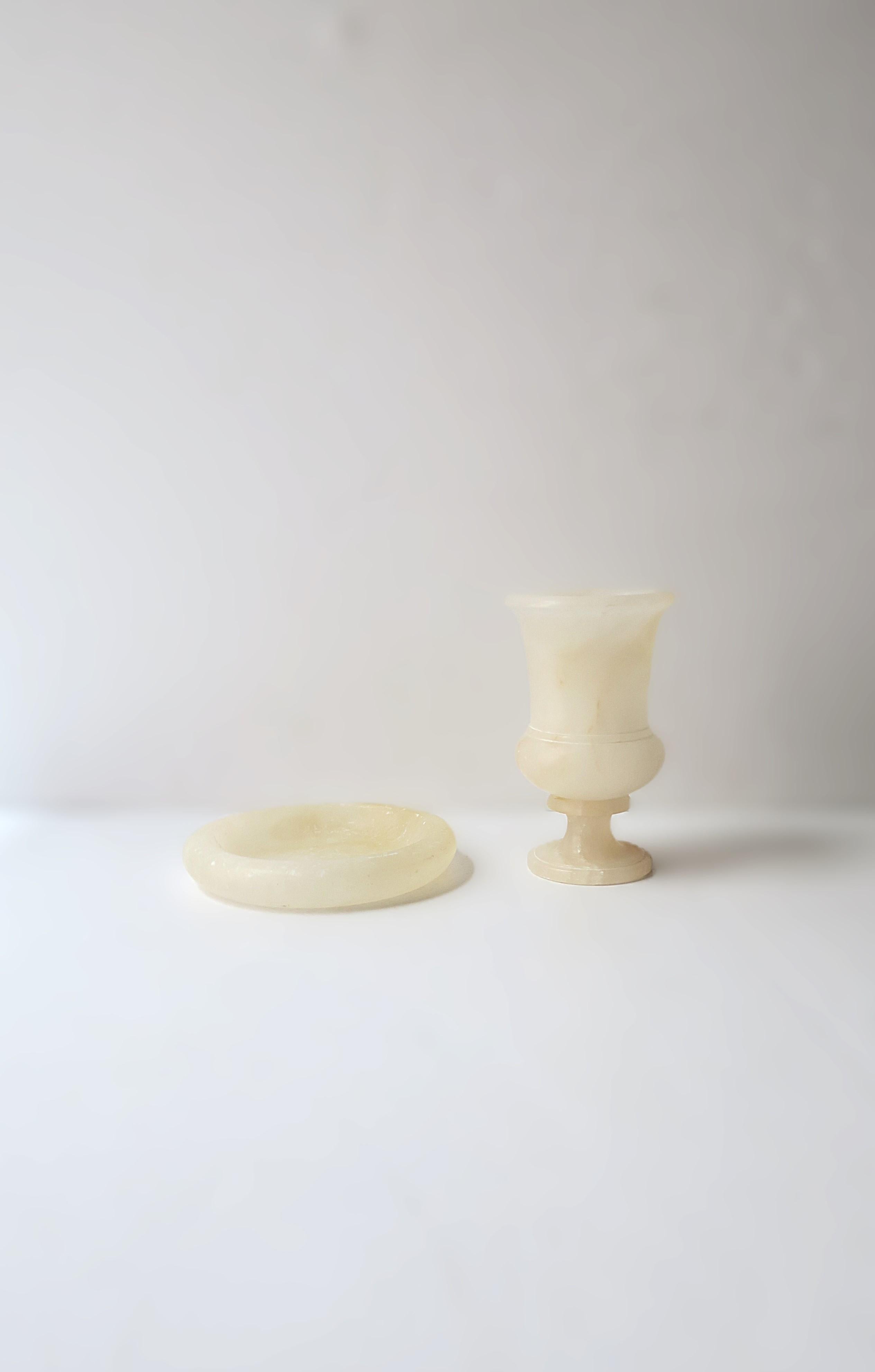 20th Century Alabaster Marble Jewelry Dish For Sale