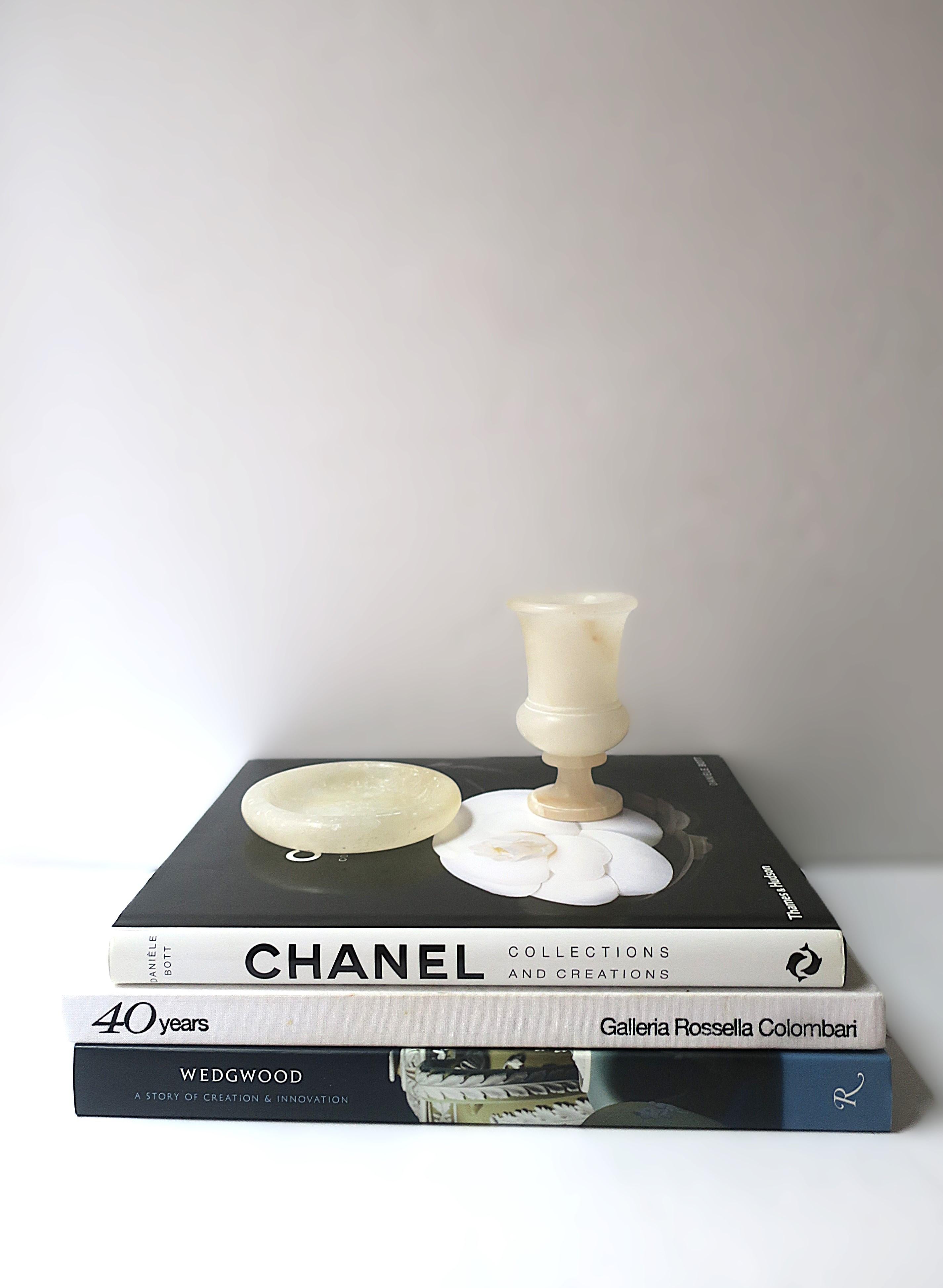 Alabaster Marble Jewelry Dish For Sale 1