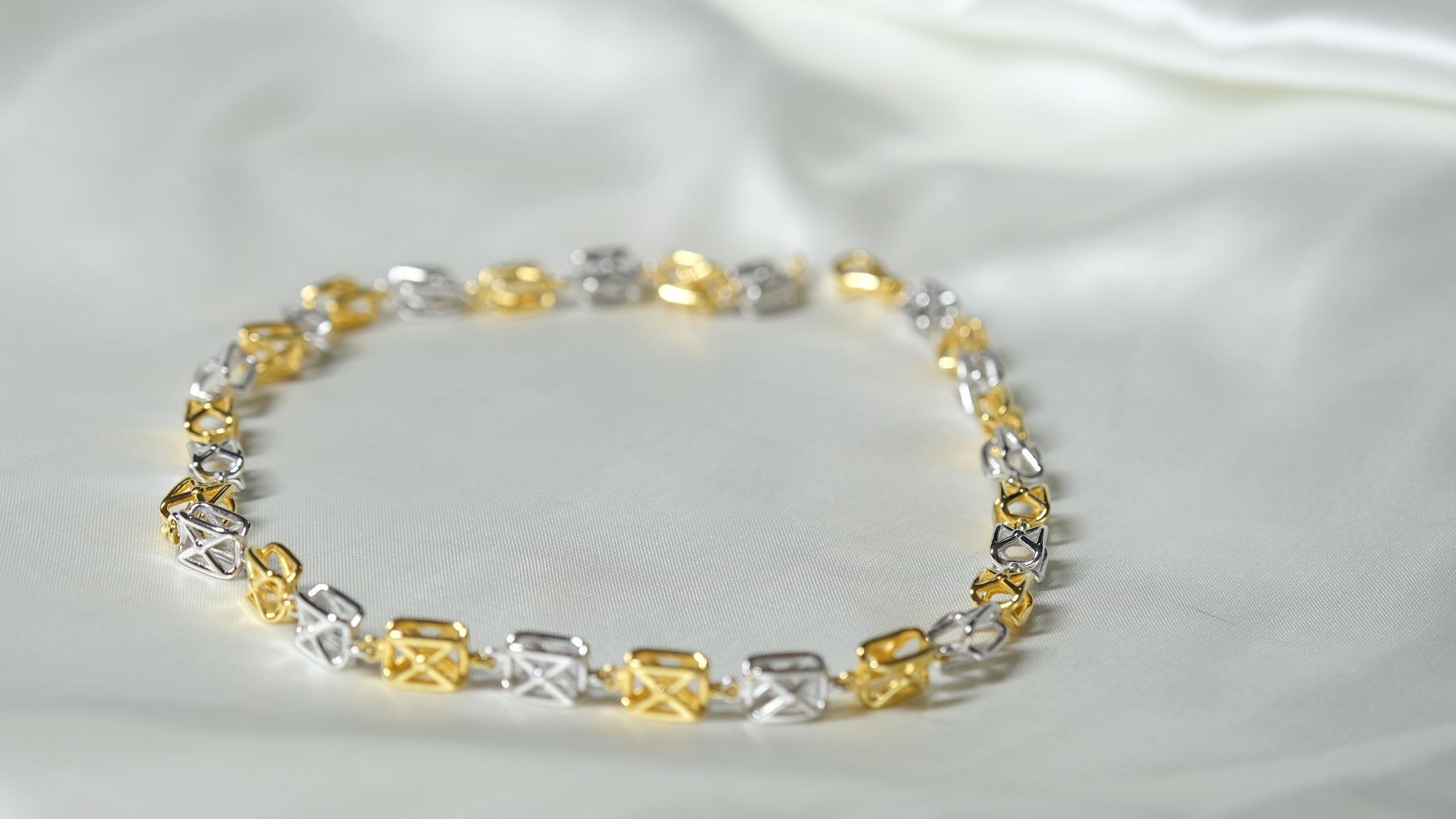 Alabaster-Halskette, 18 Karat Weiß-/Gelbgold für Damen oder Herren im Angebot