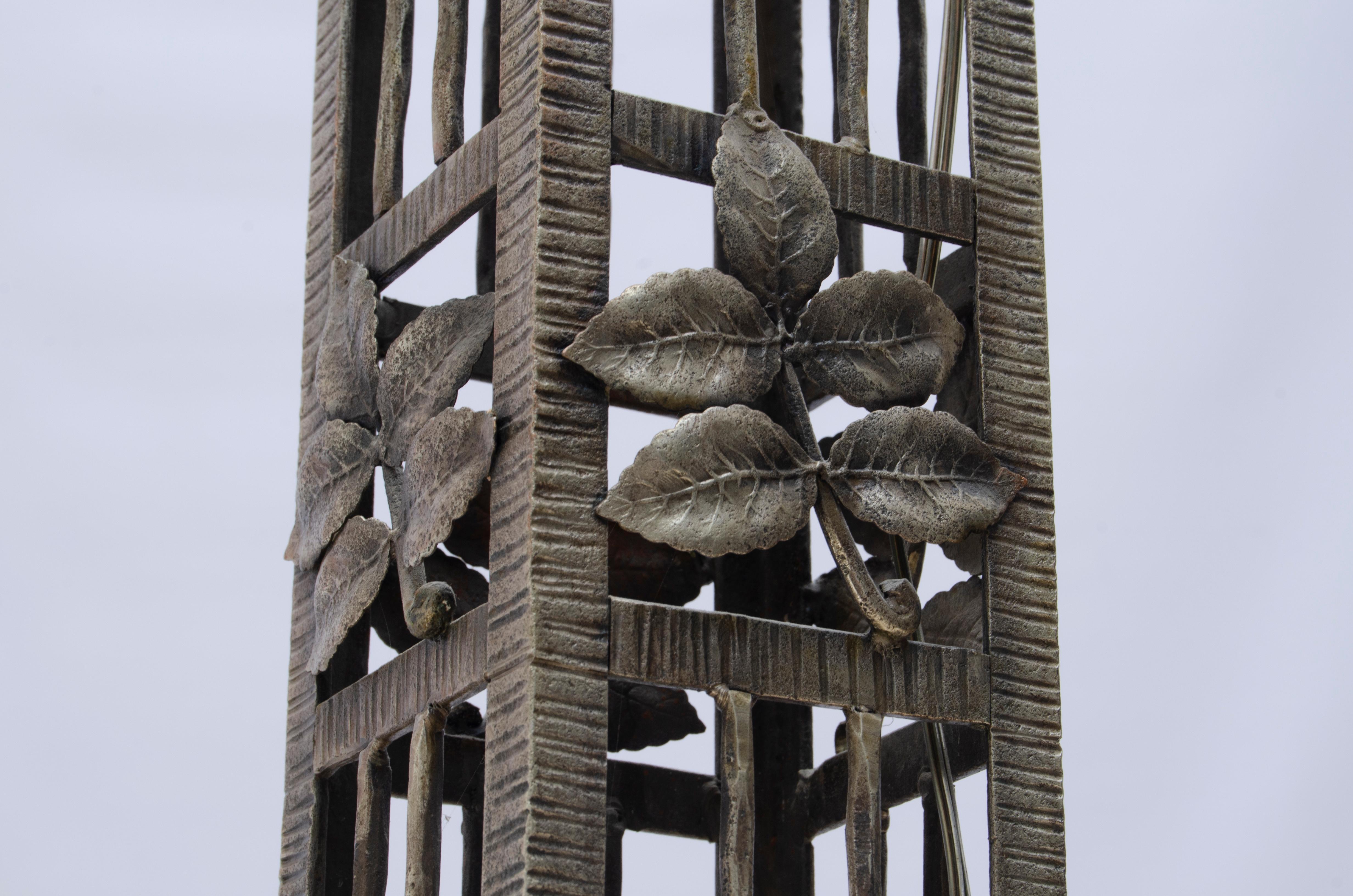 Early 20th Century Alabaster pyramid shaped Art Deco hanging For Sale