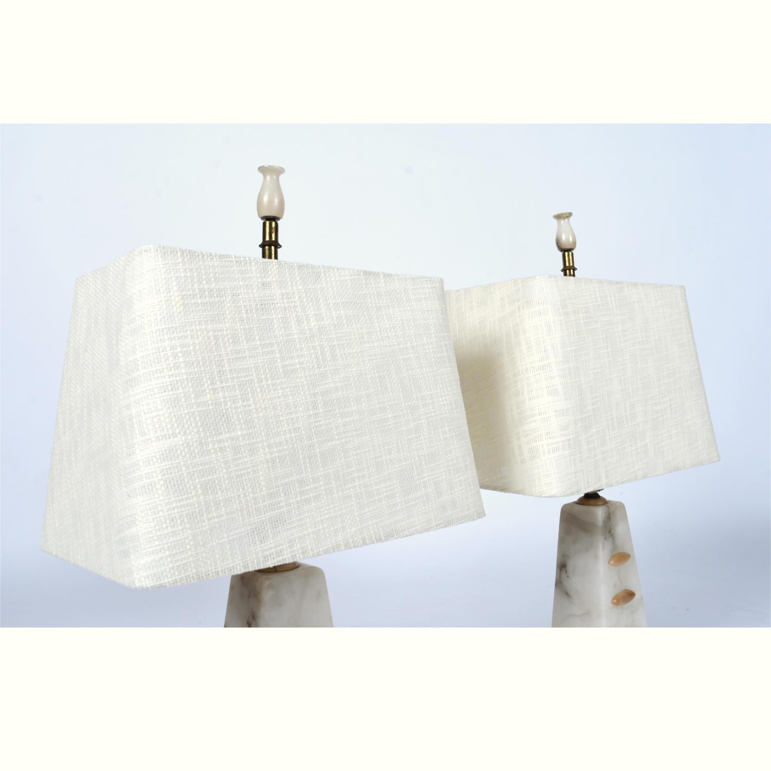 Alabaster Pyramid Table Lamps and Finials, Art Deco to Modern Transitional Style For Sale 7