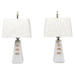 Lampes de table et fleurons pyramides en albâtre, style transitionnel Art déco à moderne