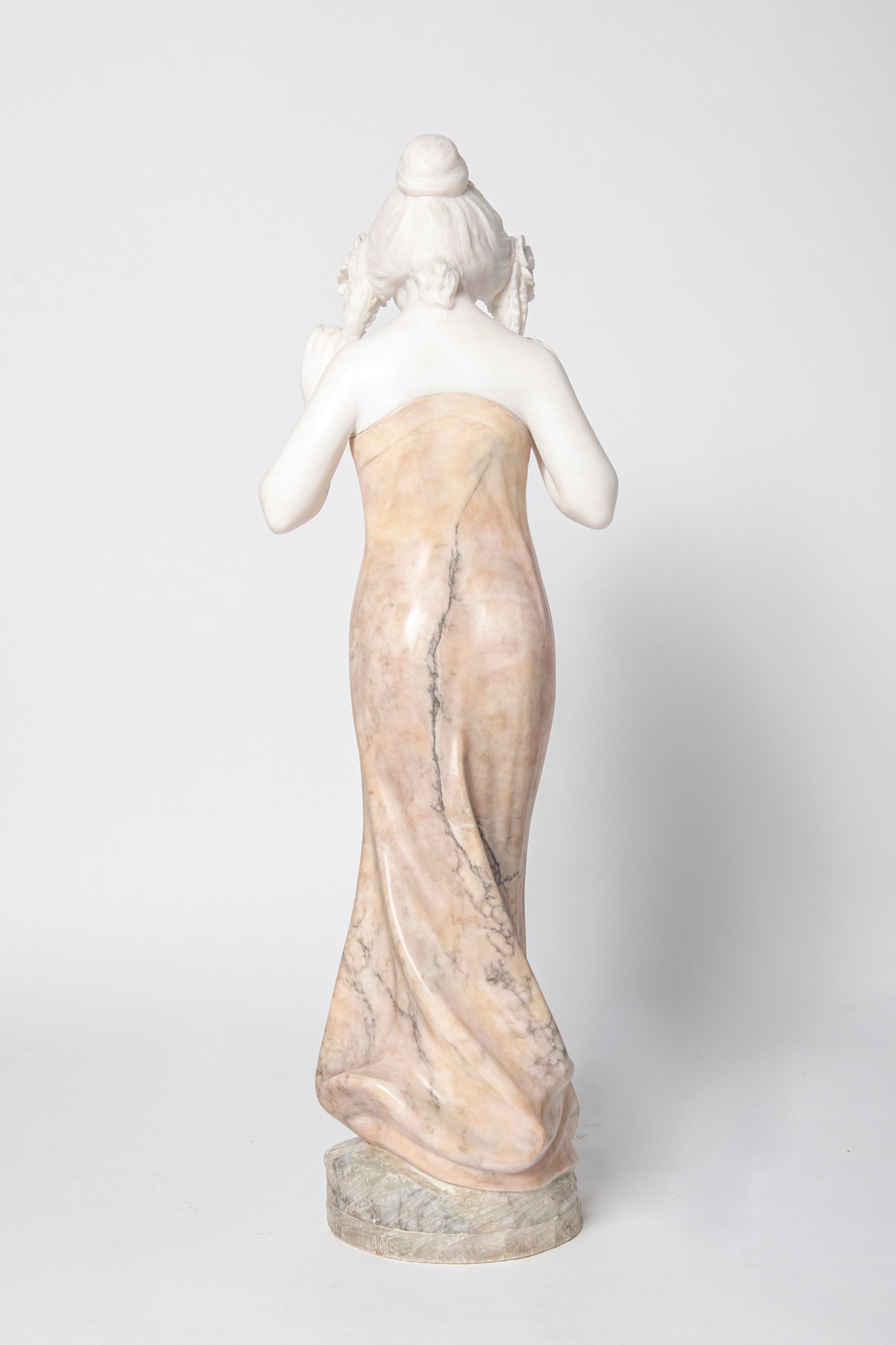 Alabaster-Skulptur signiert G. Gambogi. Italien, Anfang des 20. Jahrhunderts. (Art nouveau) im Angebot