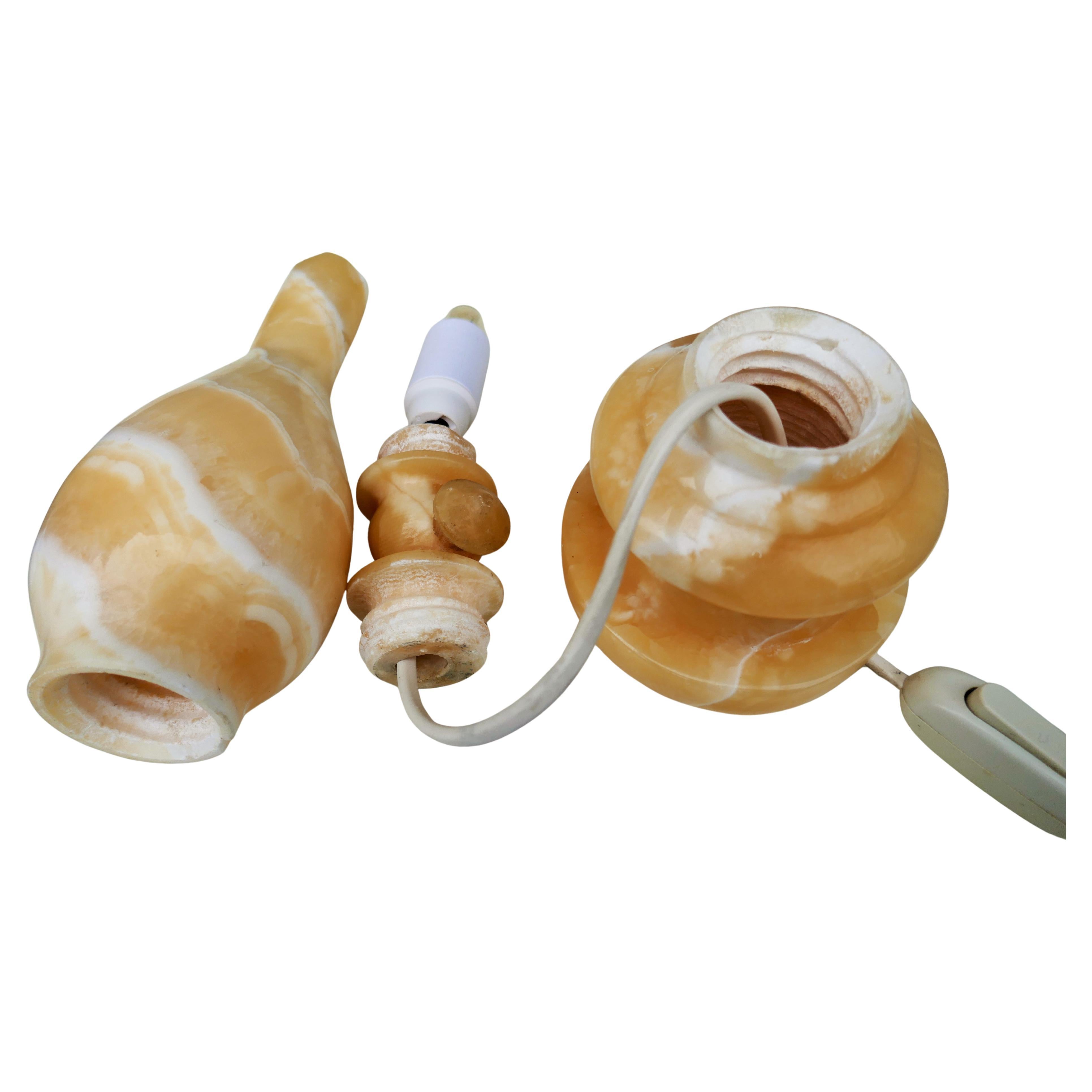 Alabaster table lamp For Sale 5