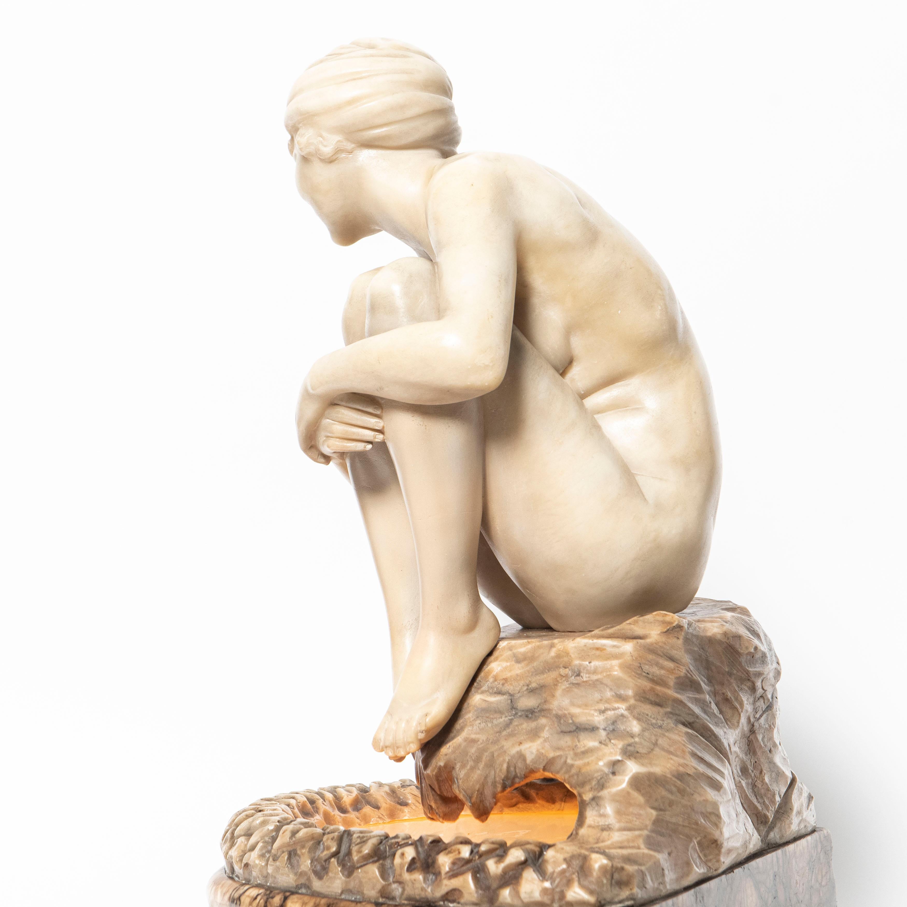 Sculpture de lampe de table en albâtre attribuée à Dante Zoi. Italie, début du XXe siècle Bon état - En vente à Buenos Aires, Buenos Aires