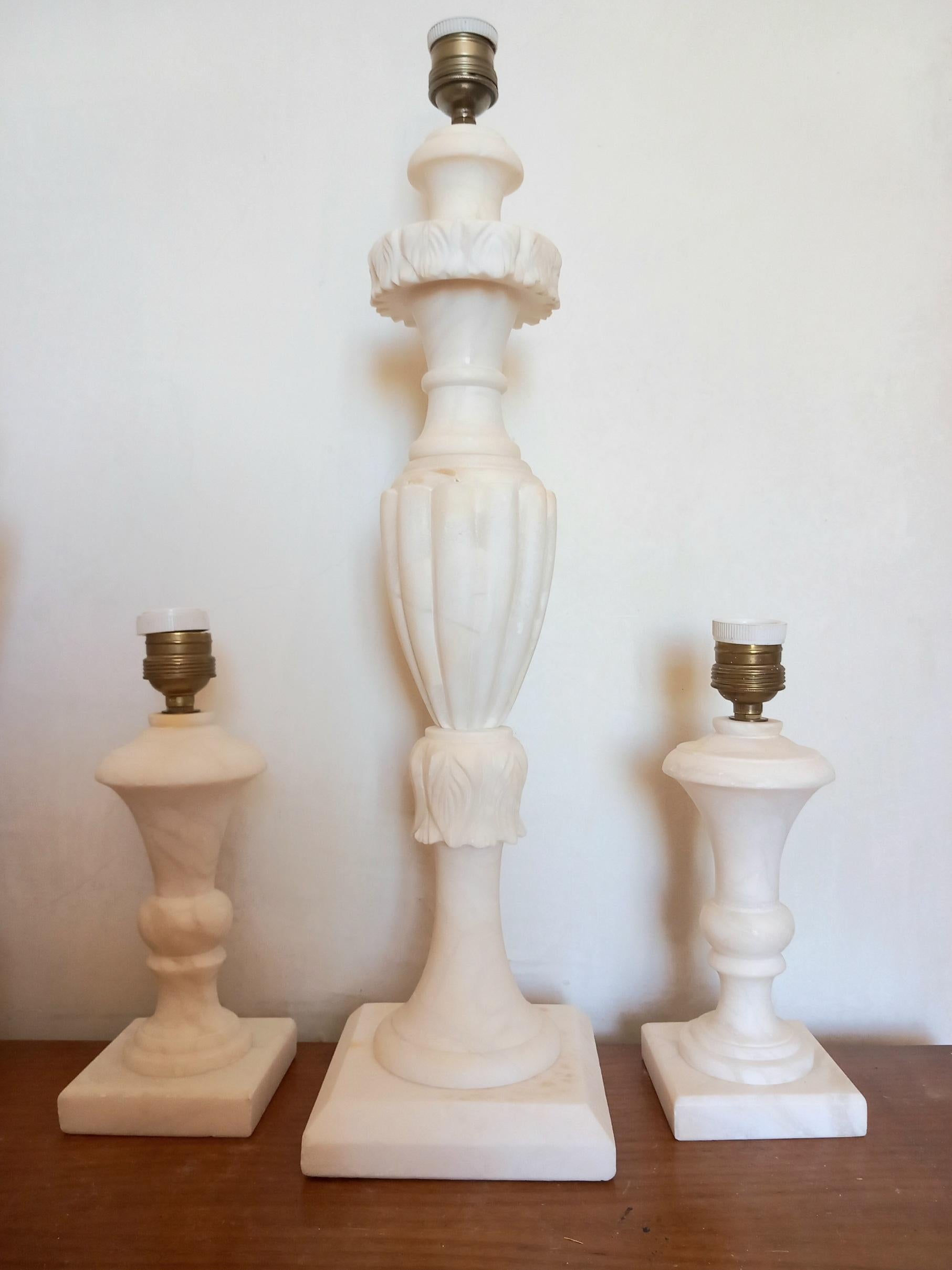 Alabaster-Tischlampe, weiße Farbe im Angebot 5