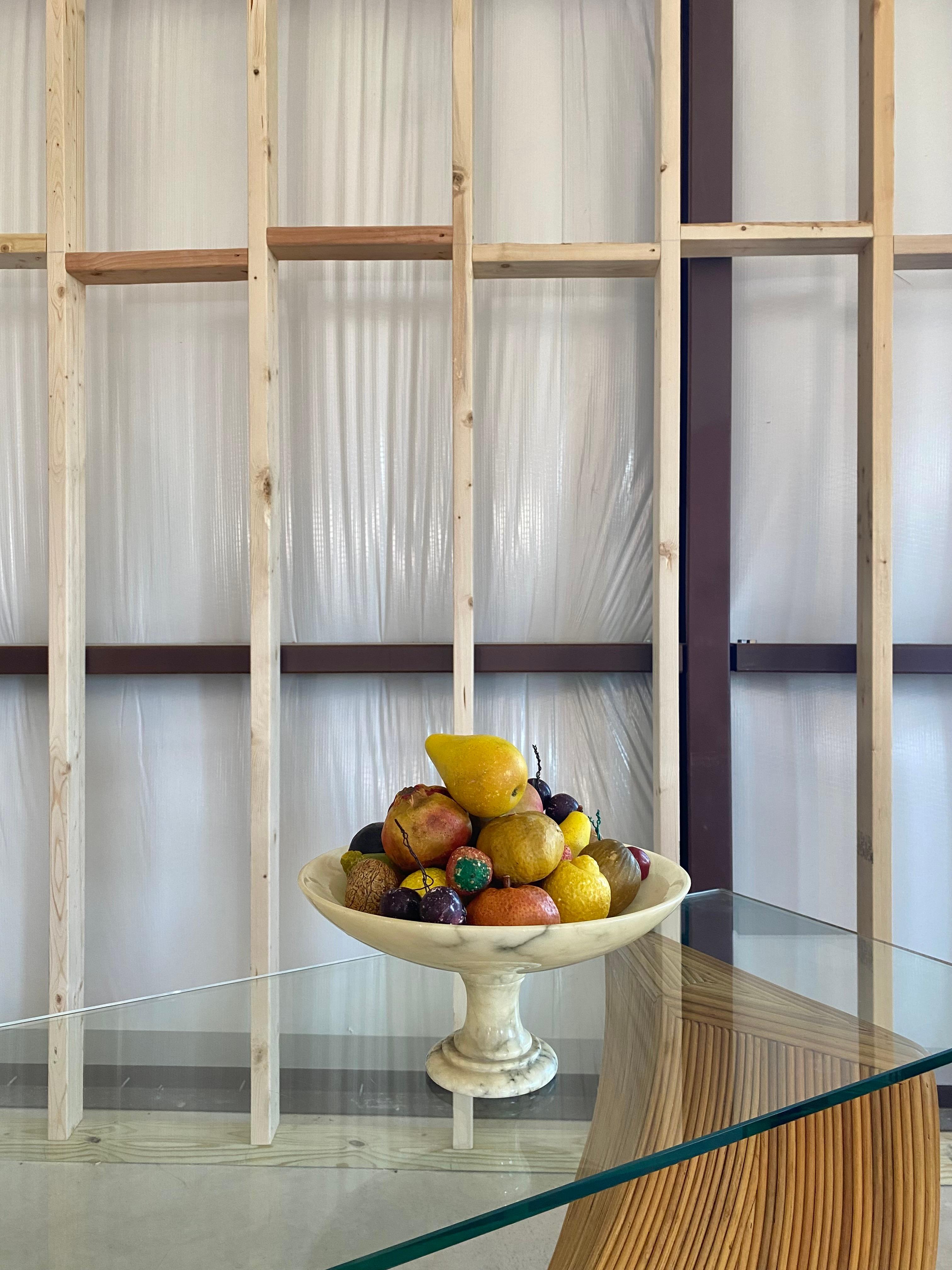 Tazza de alabastro con frutas talladas, set de 25 piezas Italiano en venta
