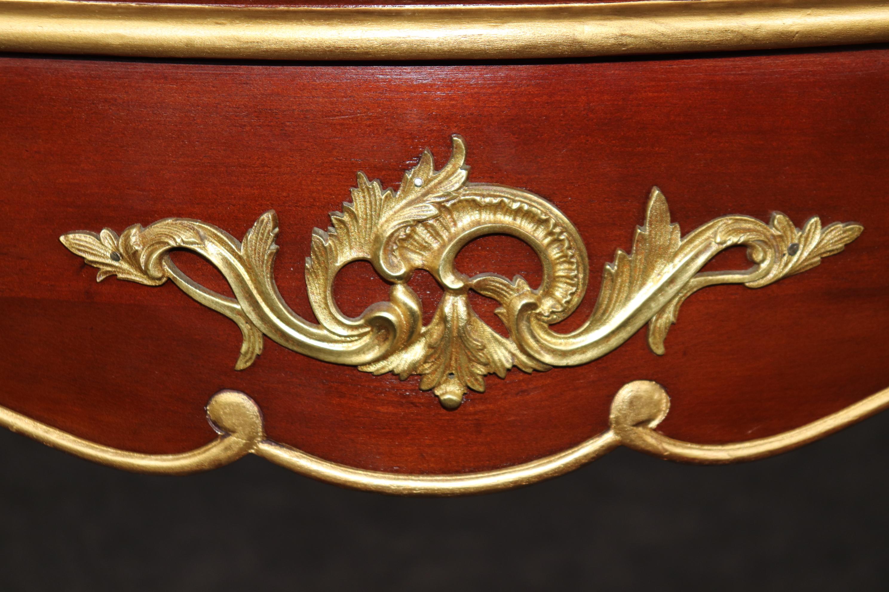Alabaster Top Louis XV Style Bronze Mounted Gilded Mahogany Center Table For Sale 6