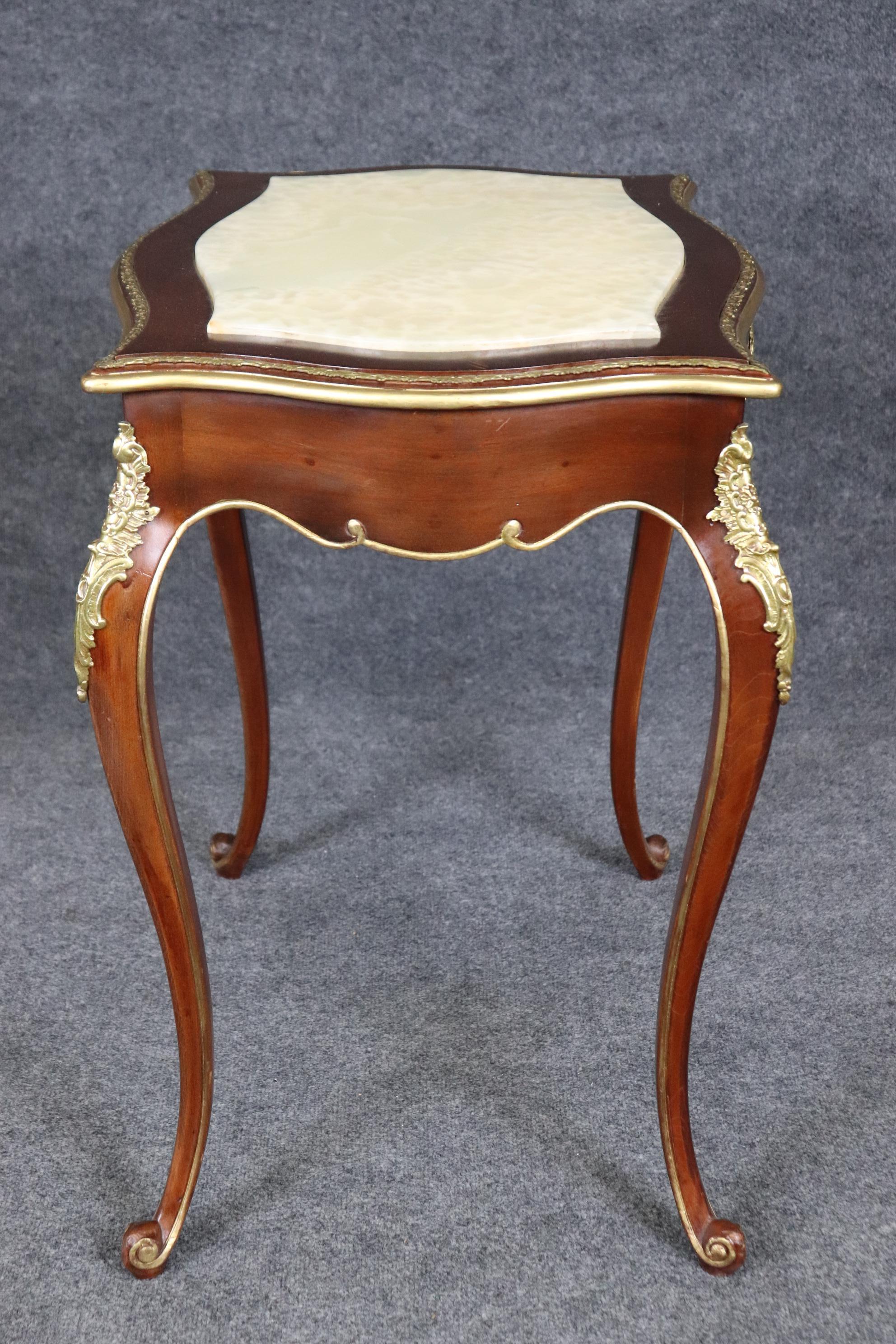 Alabaster Top Louis XV Style Bronze Mounted Gilded Mahogany Center Table For Sale 1