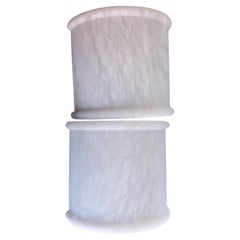  Alabaster Wandleuchter oder Wandlampen  Minimalistisches Art déco-Paar, Weiß, Paar
