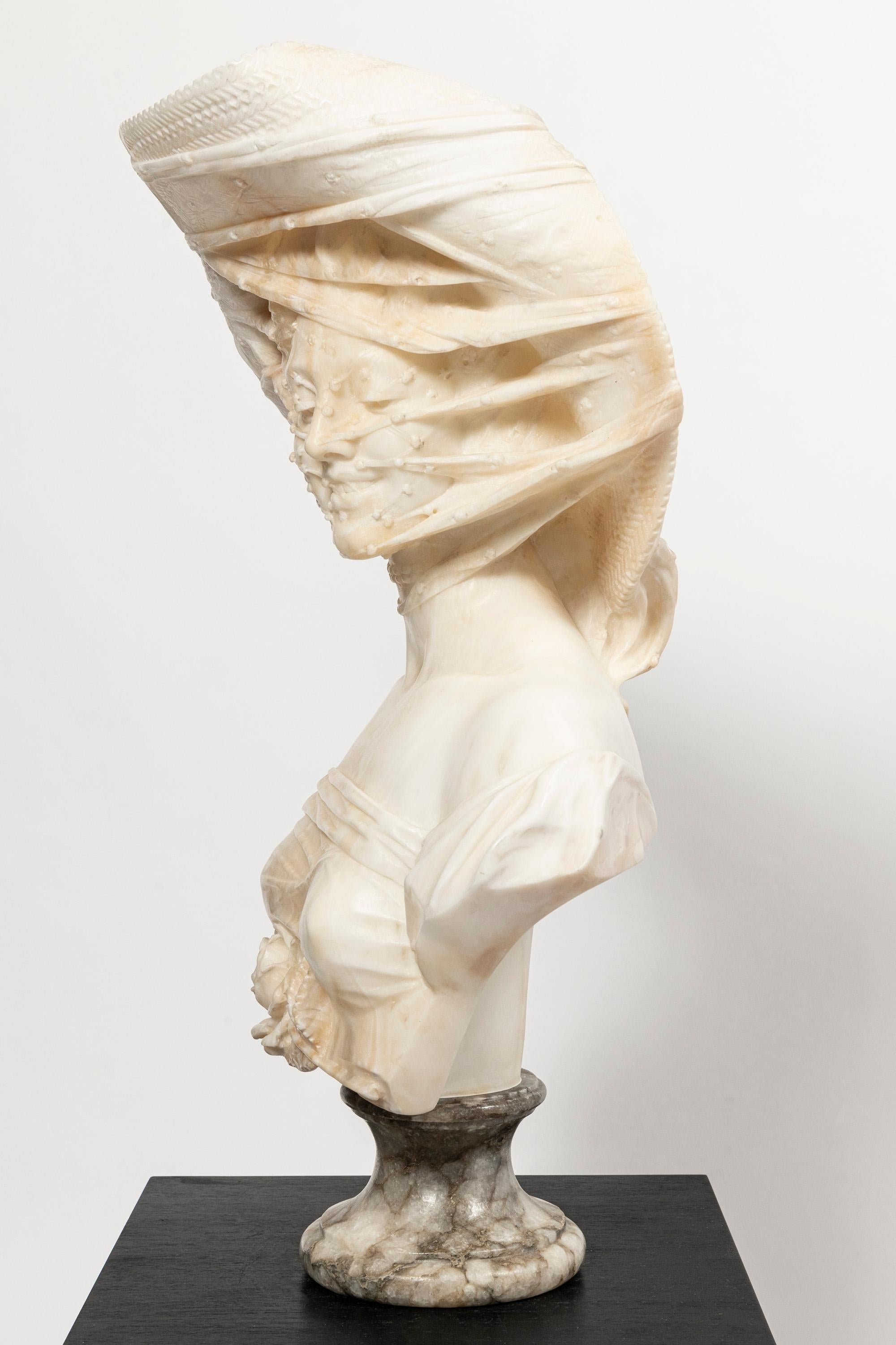 Busto de mujer de alabastro firmado A. Frilli, Italia, hacia 1890. Italiano en venta