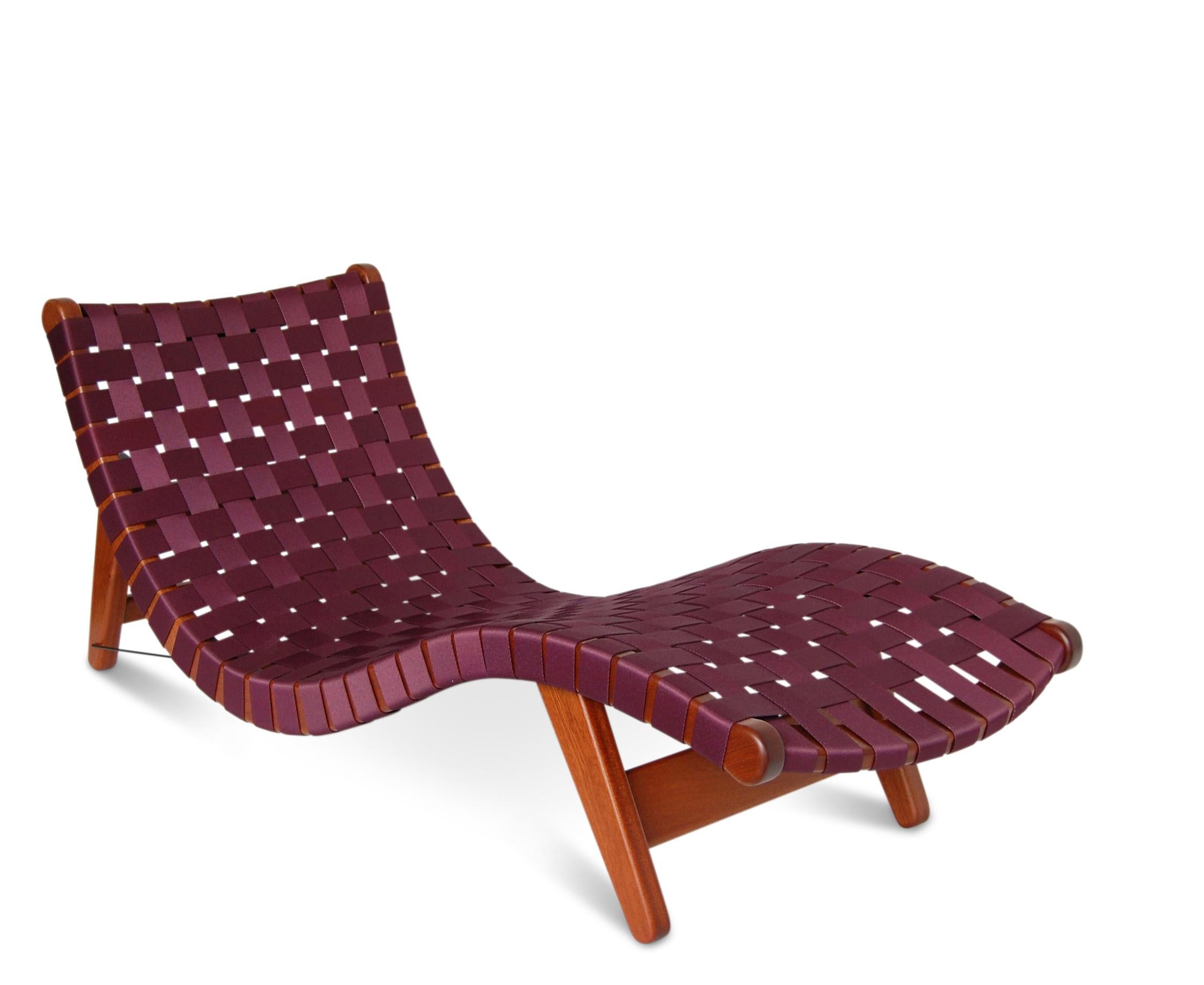 The Alacrán Chaise is an iconic, award-winning, midcentury design by the American Bauhaus trained designer Michael van Beuren. Realized during his lifetime in Mexico, it was one of the winning designs of MoMA’s 1941 “Organic Design and Home