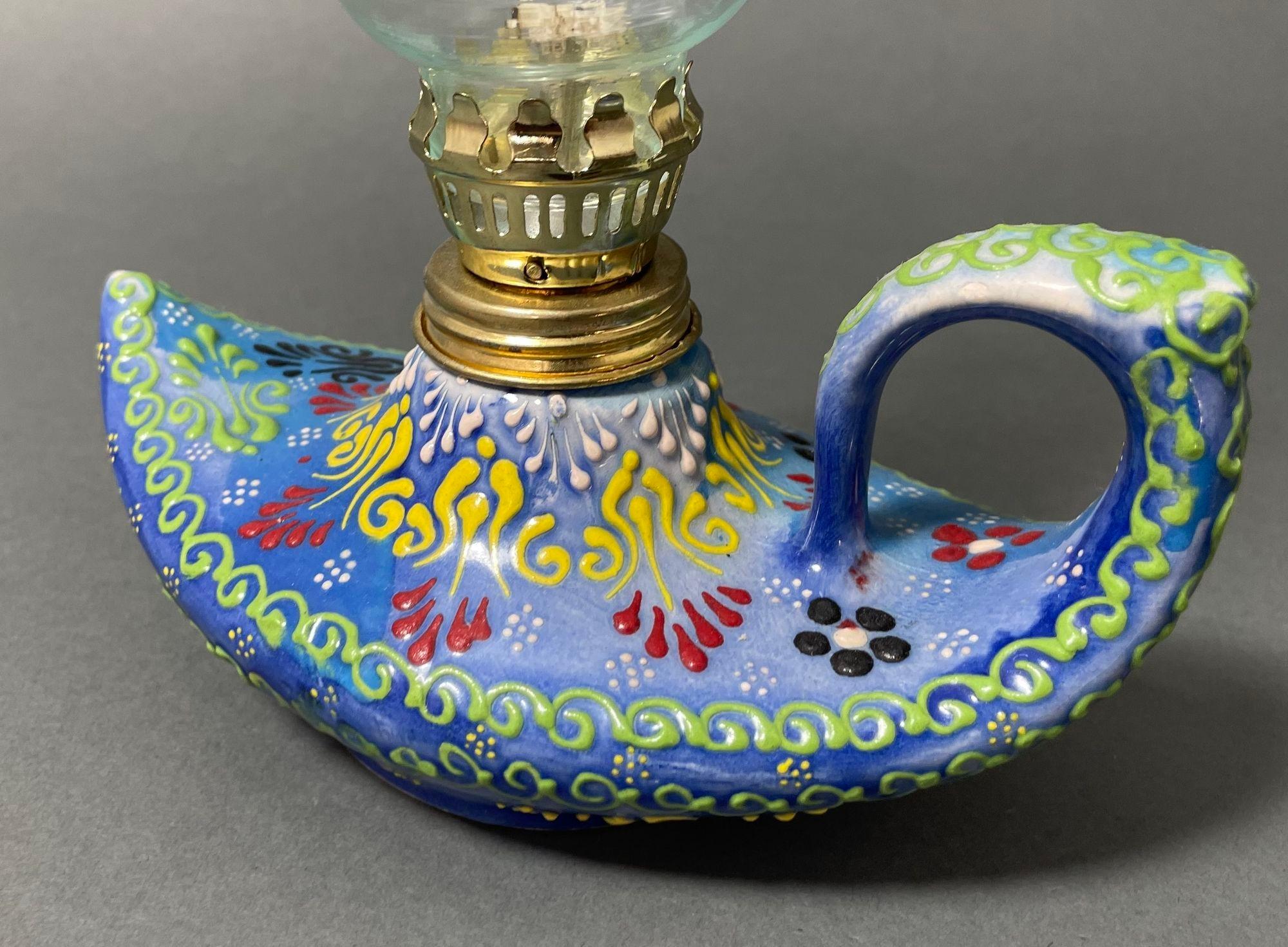 20ième siècle Aladdin élégante lampe à huile turque en céramique bleue faite à la main en vente