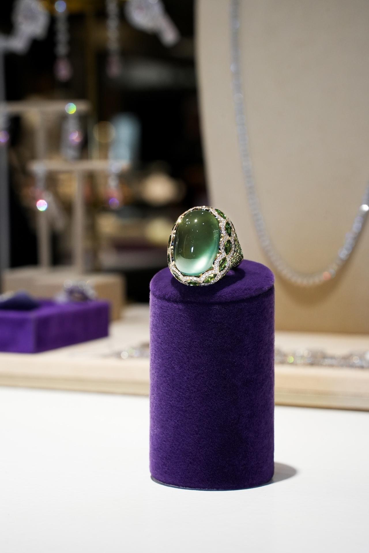 Aladdin Treasure Prenite Diamond Bague exclusive en or jaune 18 carats Pour femmes en vente