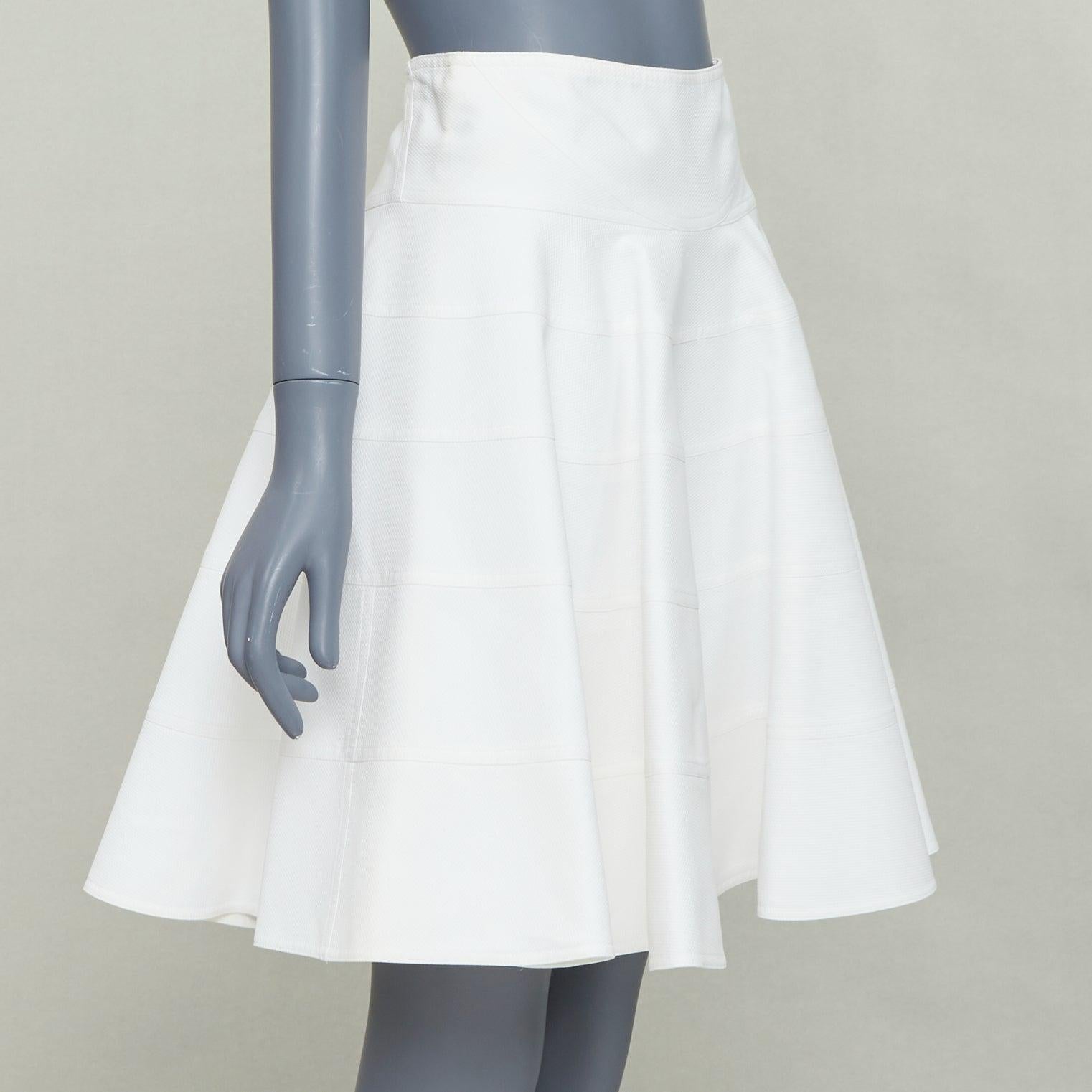 Gris ALAIA 10 CORSO COMO ivoire coton panélisé jupe évasée au genou FR38 M en vente