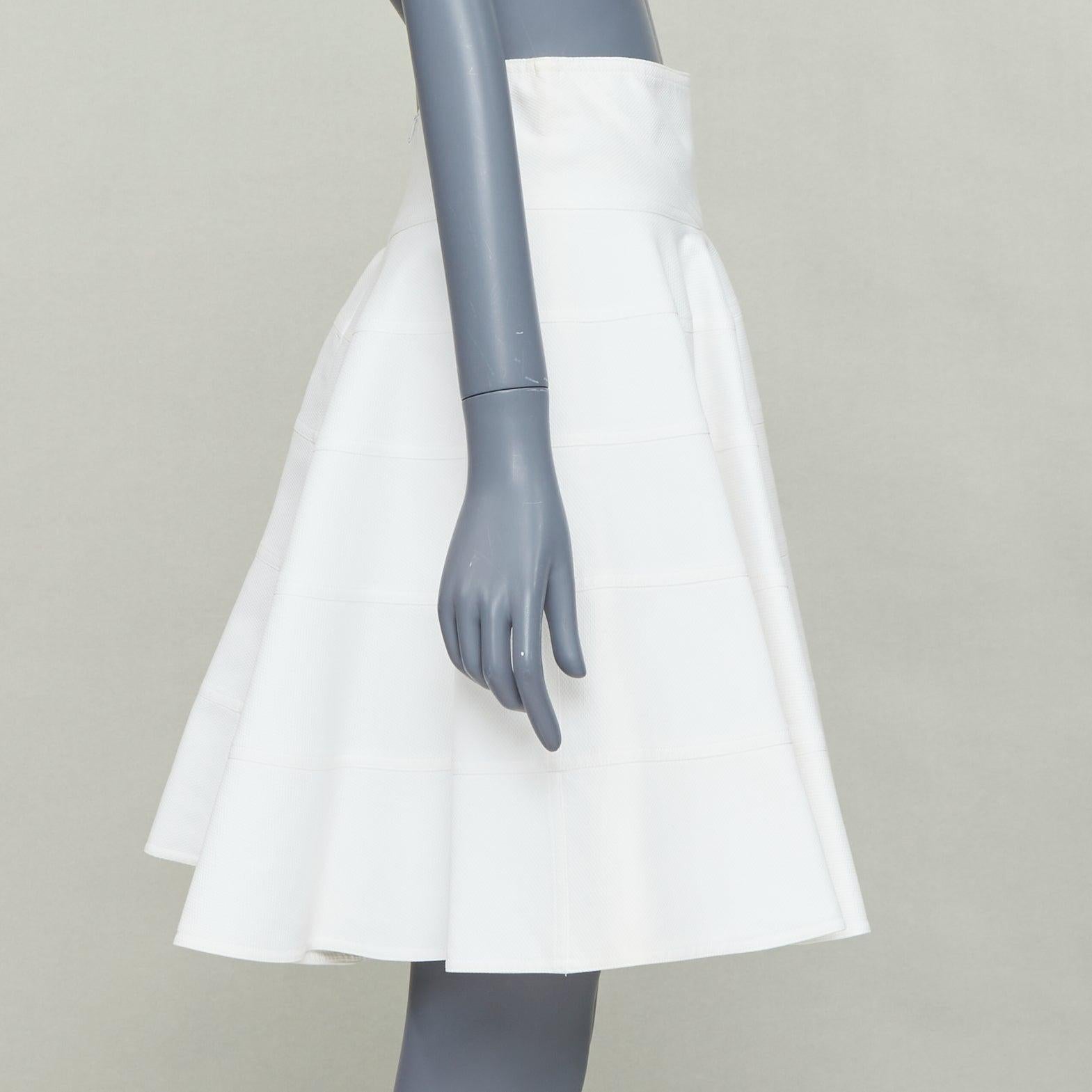 ALAIA 10 CORSO COMO ivoire coton panélisé jupe évasée au genou FR38 M Bon état - En vente à Hong Kong, NT