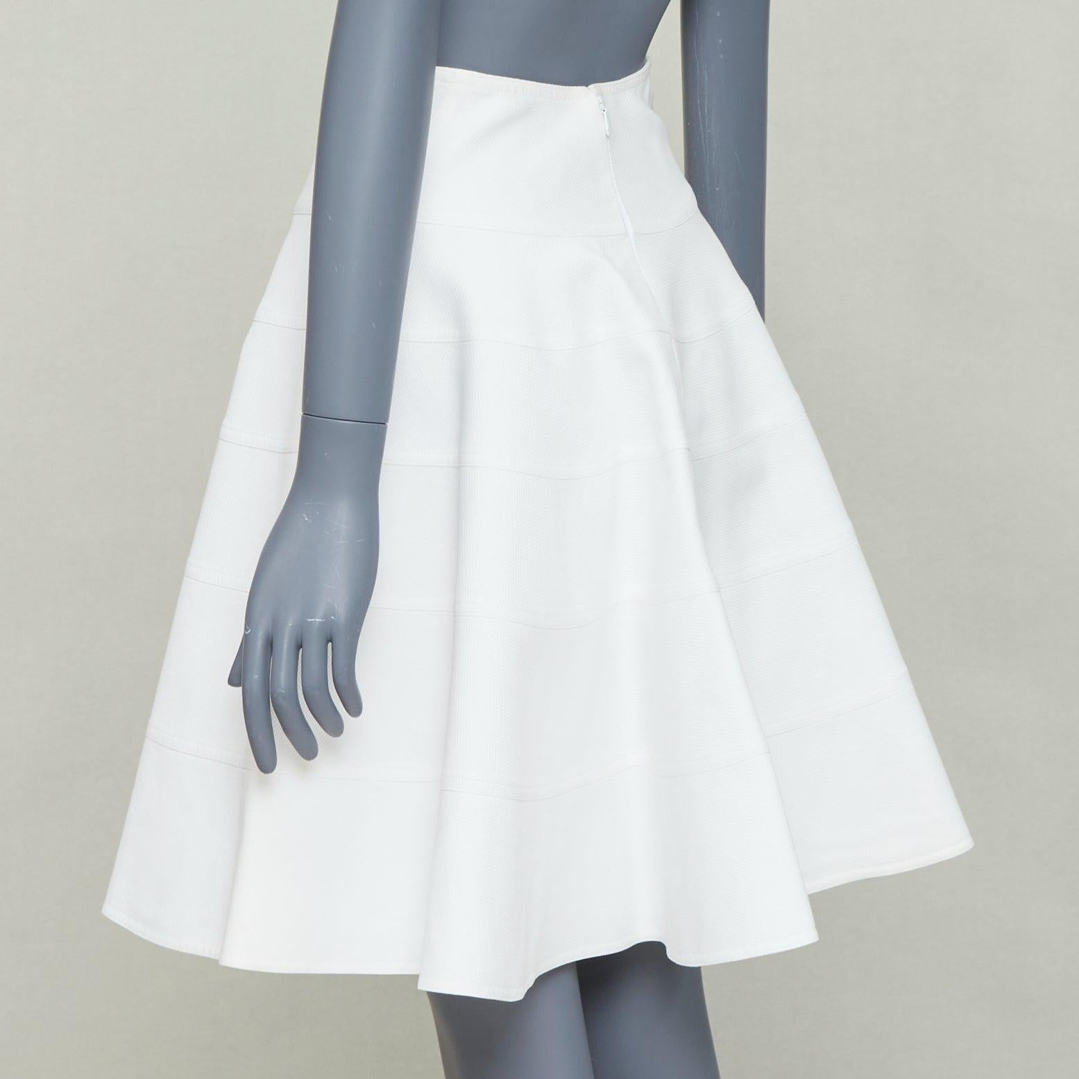 ALAIA 10 CORSO COMO ivoire coton panélisé jupe évasée au genou FR38 M en vente 1