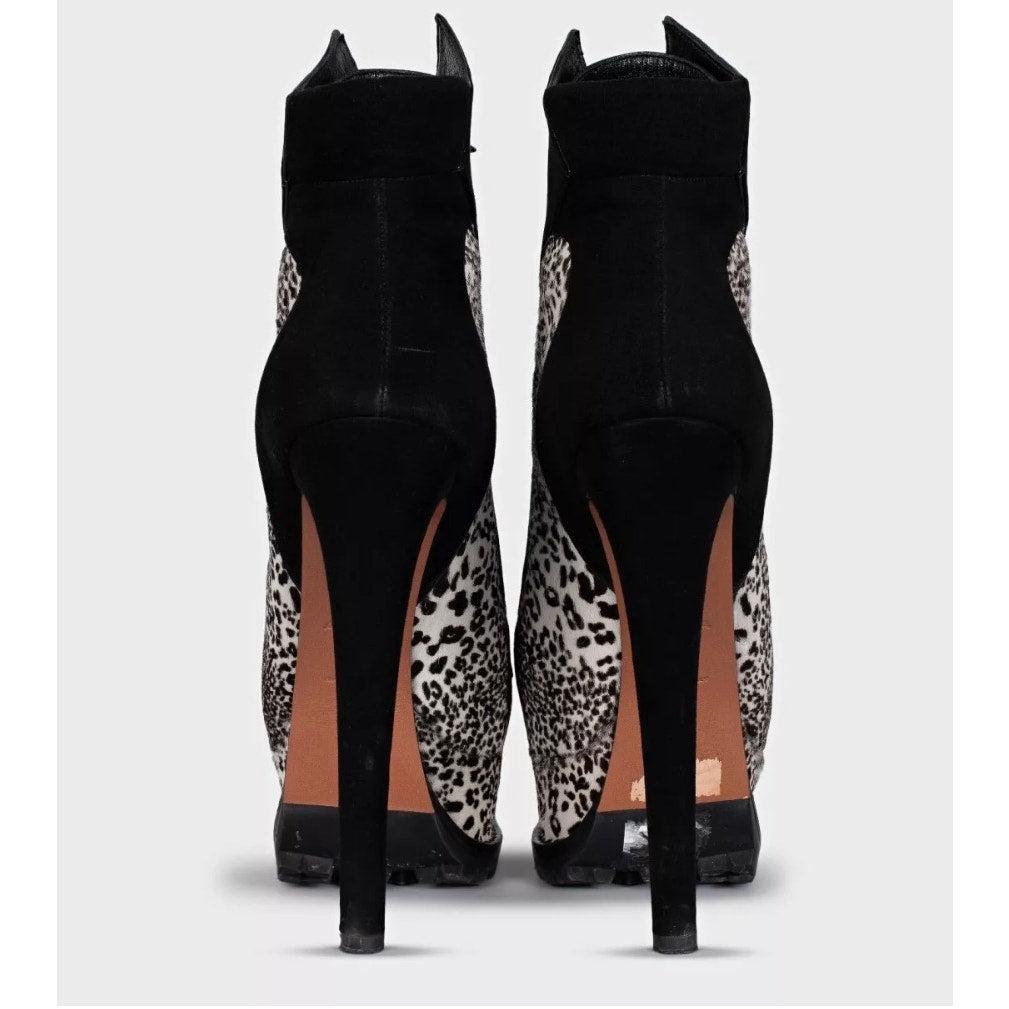 Alaïa Stivaletti in pelle scamosciata con pelo di pony - EU 38.5 In condizioni buone in vendita a Krakow, PL