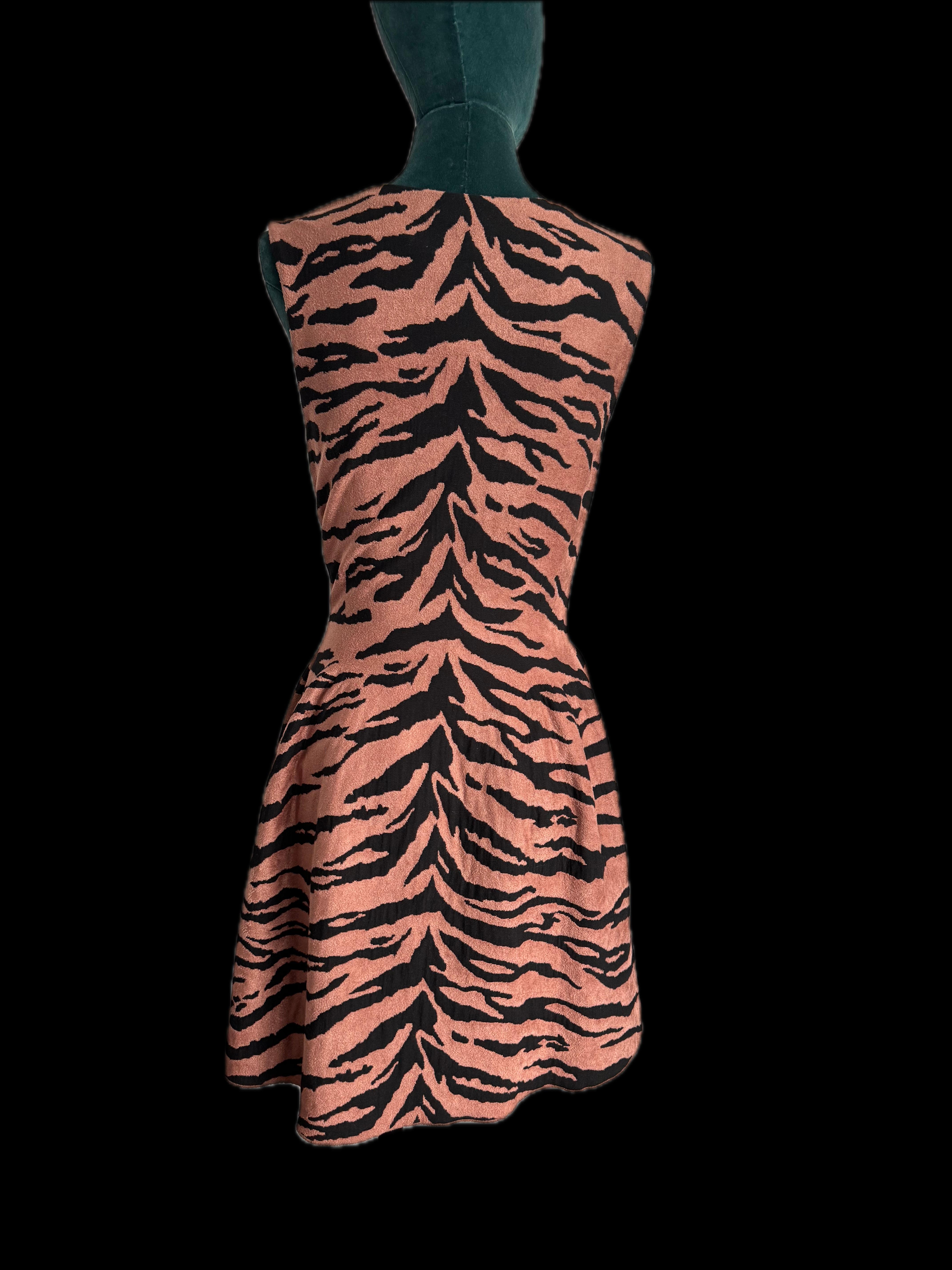 Alaïa animal Print mini Dress  In New Condition For Sale In Toronto, CA