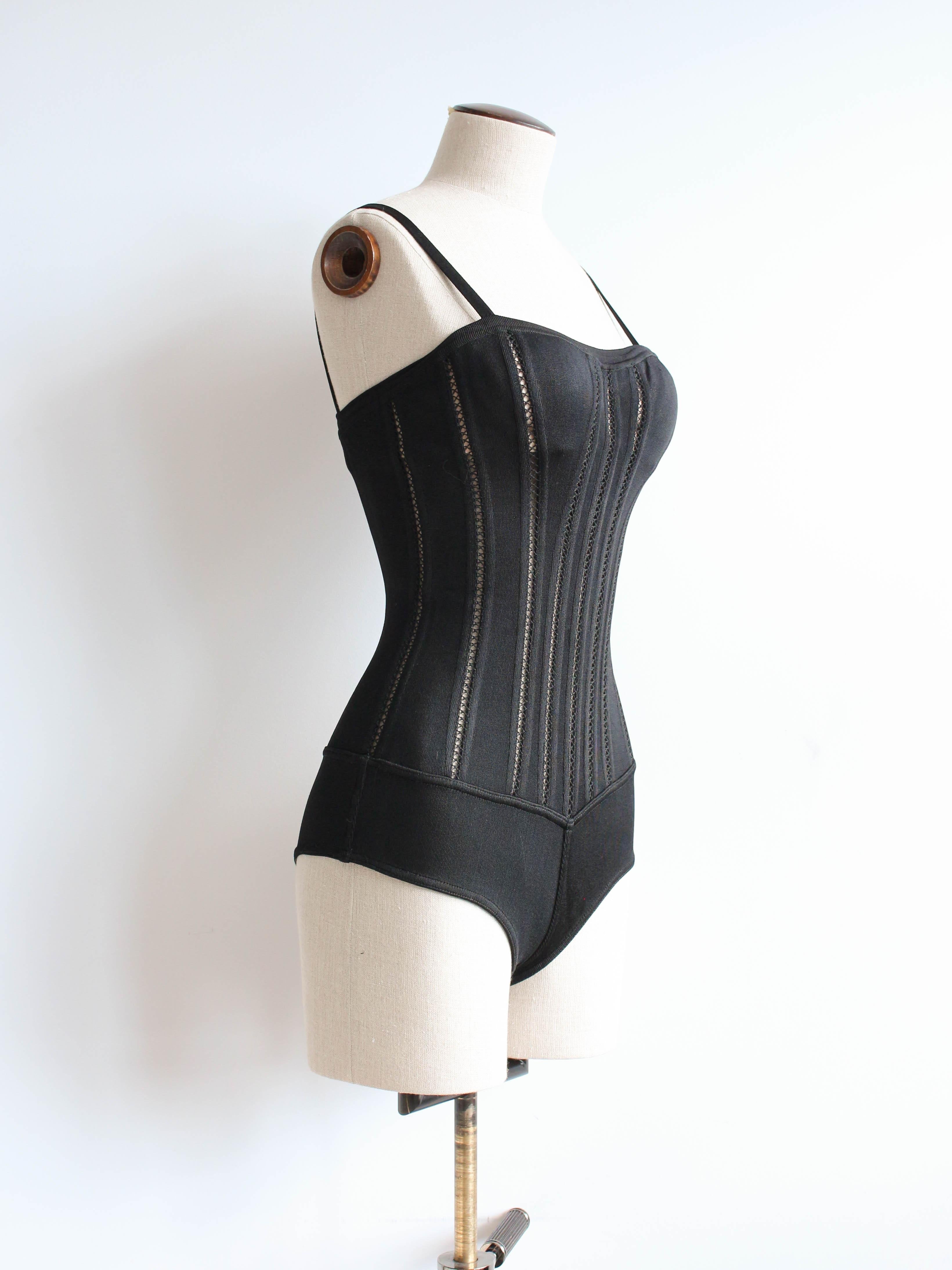 Women's Alaïa Autumn/Winter 1991 Runway Christy Turlington Black Corset Bodysuit For Sale