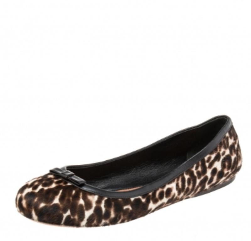Nero Alaia Ballerine in pelle e pelo di pony beige/nero misura 36,5 in vendita