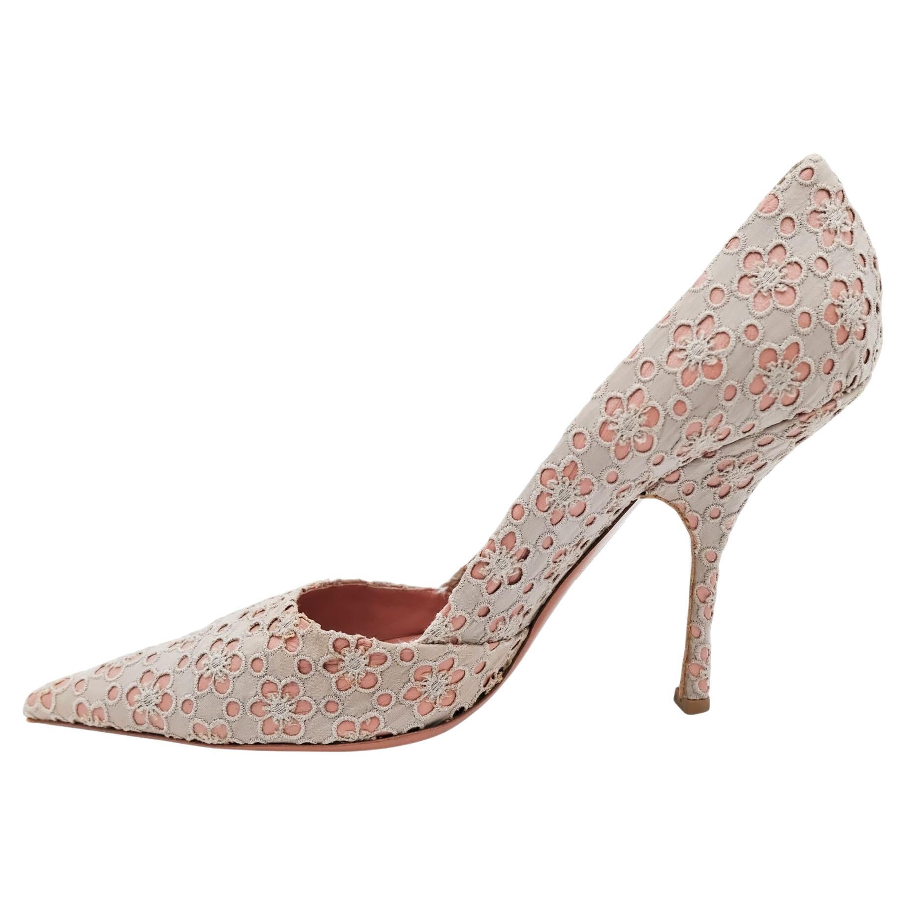 Alaïa Beige Florale Spitze Spitze Pumps im Angebot