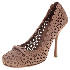 Alaia - Décolleté in pelle scamosciata beige con taglio laser misura 36,5