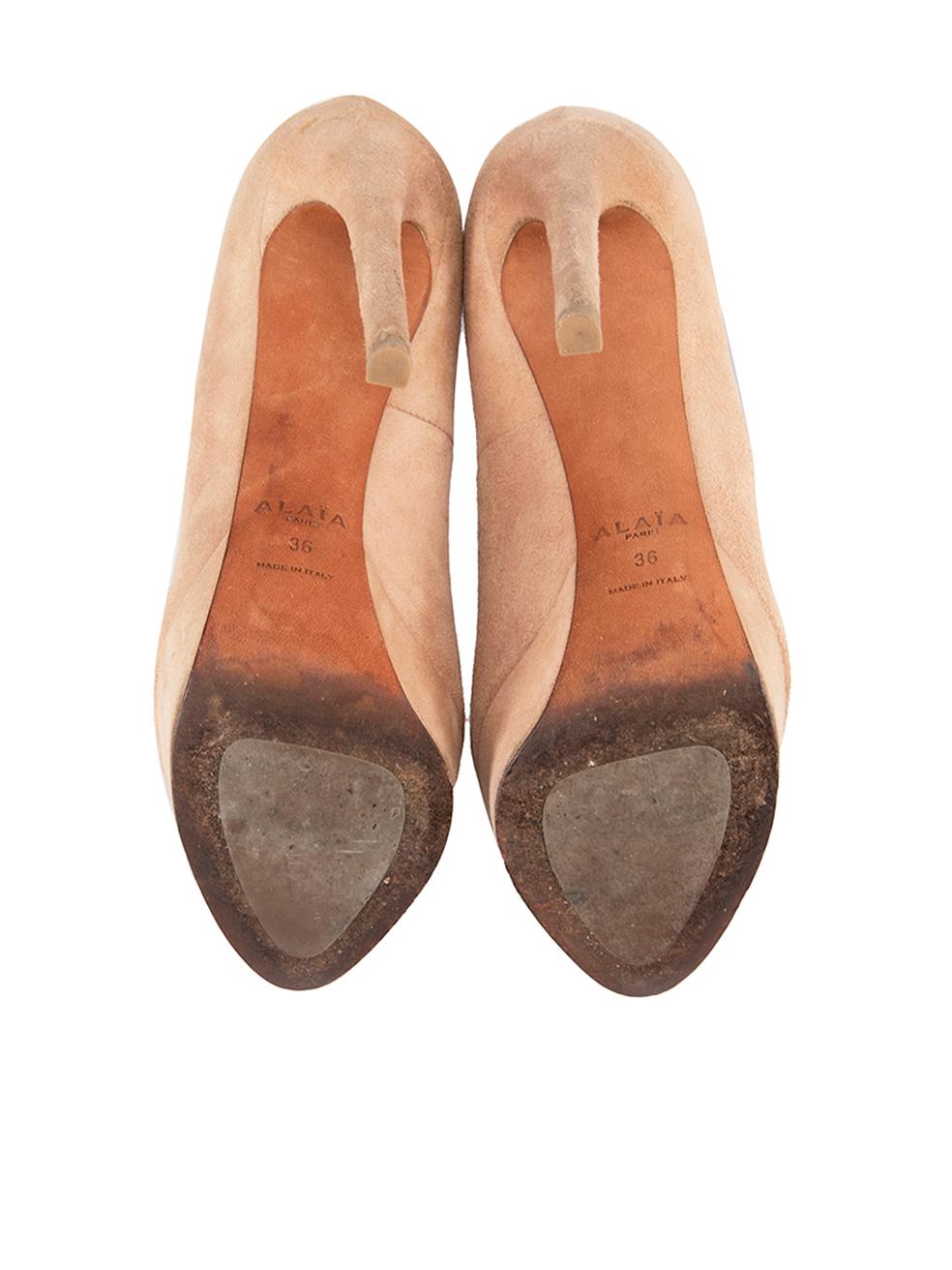 Women's Alaïa Beige Suede Peep Toe Platform Heels Size IT 36 For Sale