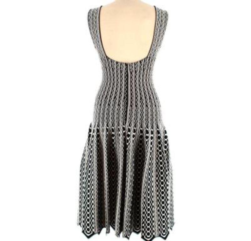 Alaia Black and White Knitted Skater Dress In Good Condition For Sale In London, GB