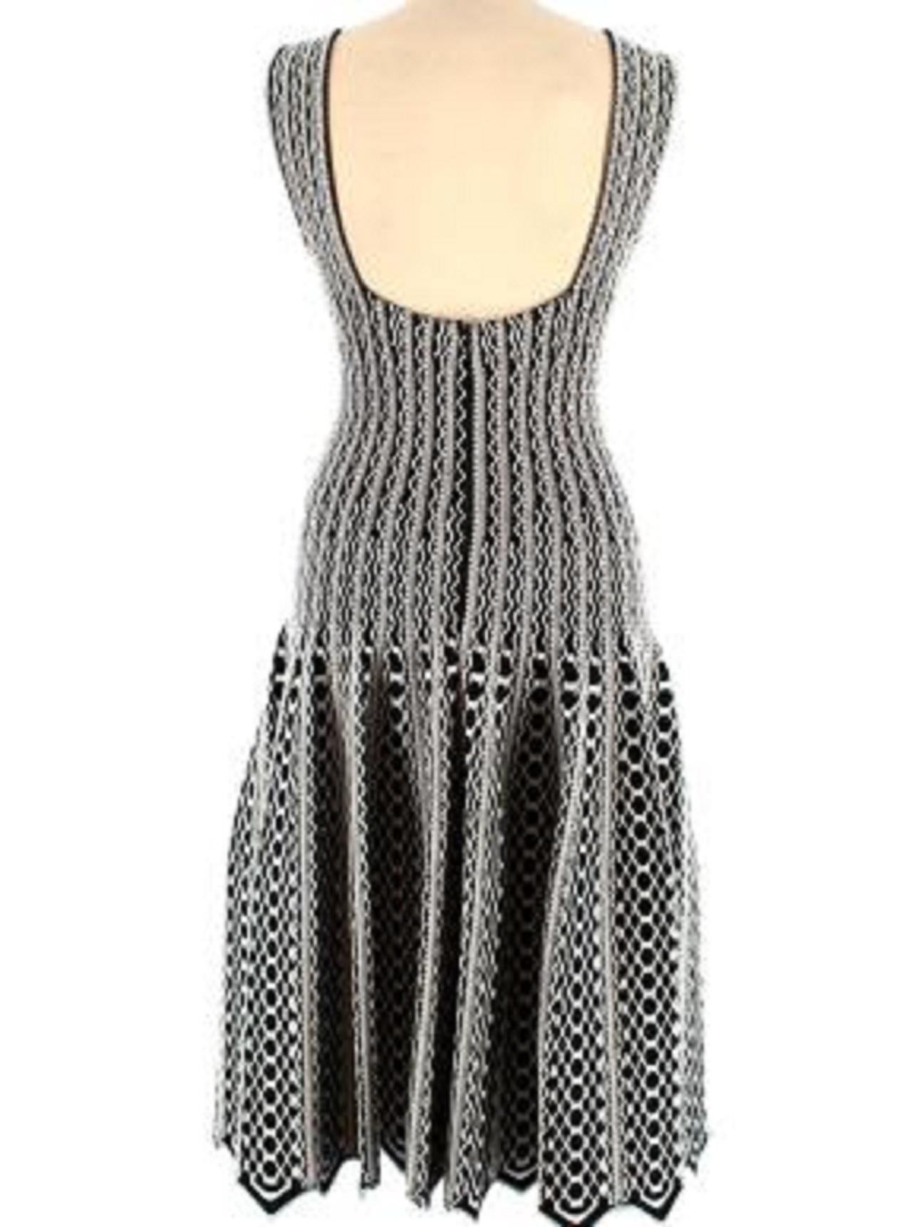Alaia Black and White Knitted Skater Dress In Good Condition For Sale In London, GB