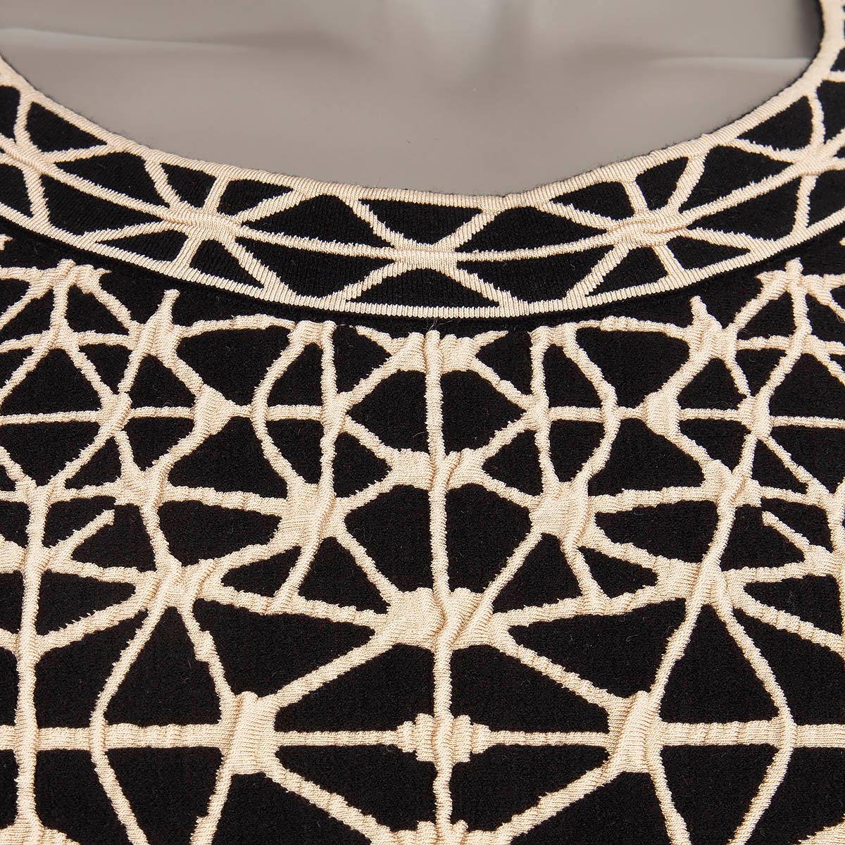 ALAIA Schwarzes beigefarbenes GEOMETRIC JACQUARD FLARED Kleid aus Viskose 2016 im Angebot 1