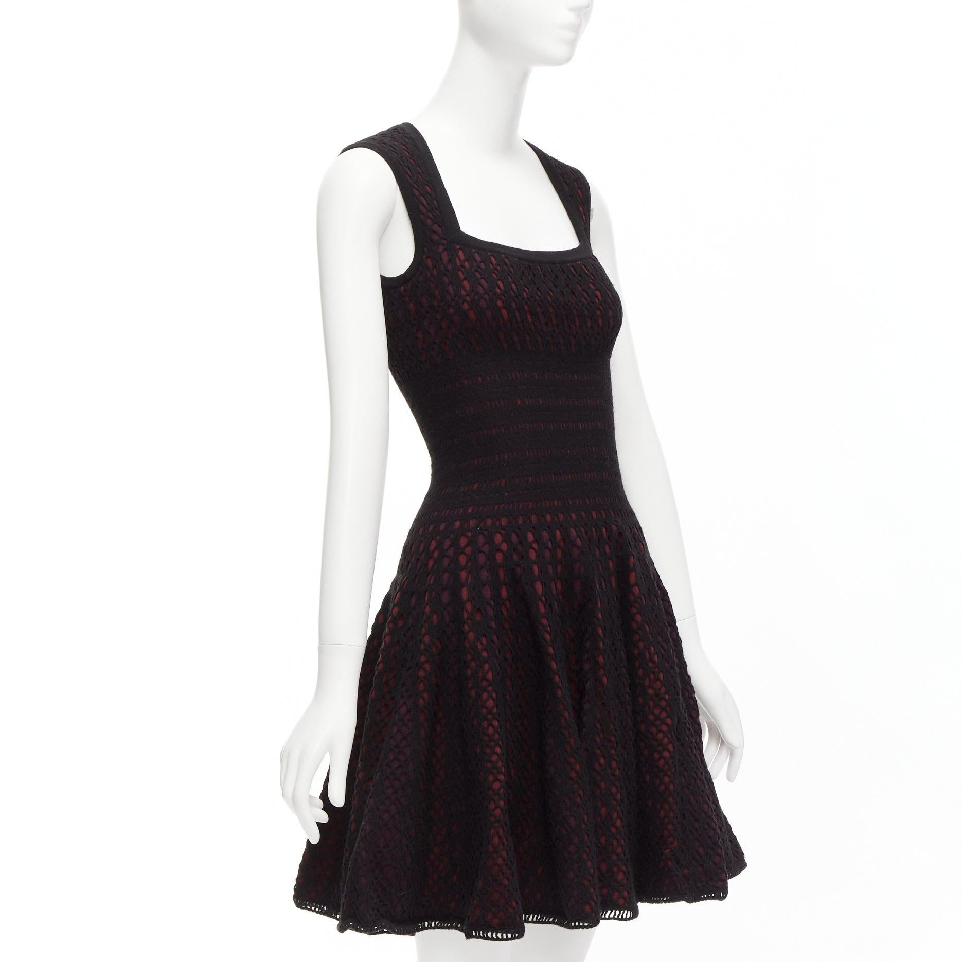ALAIA black burgundy virgin wool blend cut out jacquard square neck dress FR36 S In New Condition For Sale In Hong Kong, NT