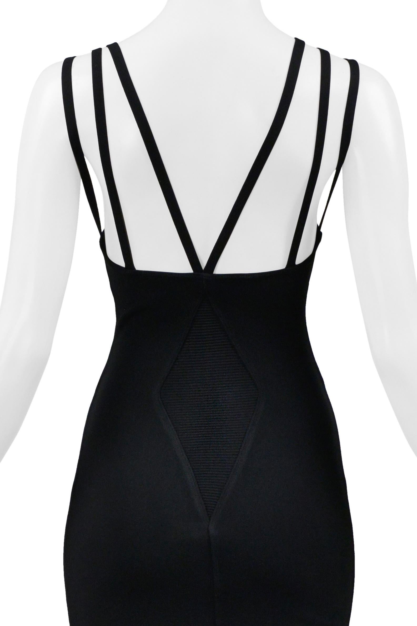 Alaia Schwarzes Abendkleid mit Spitzensaum und mehreren Trägern 1990 im Angebot 6