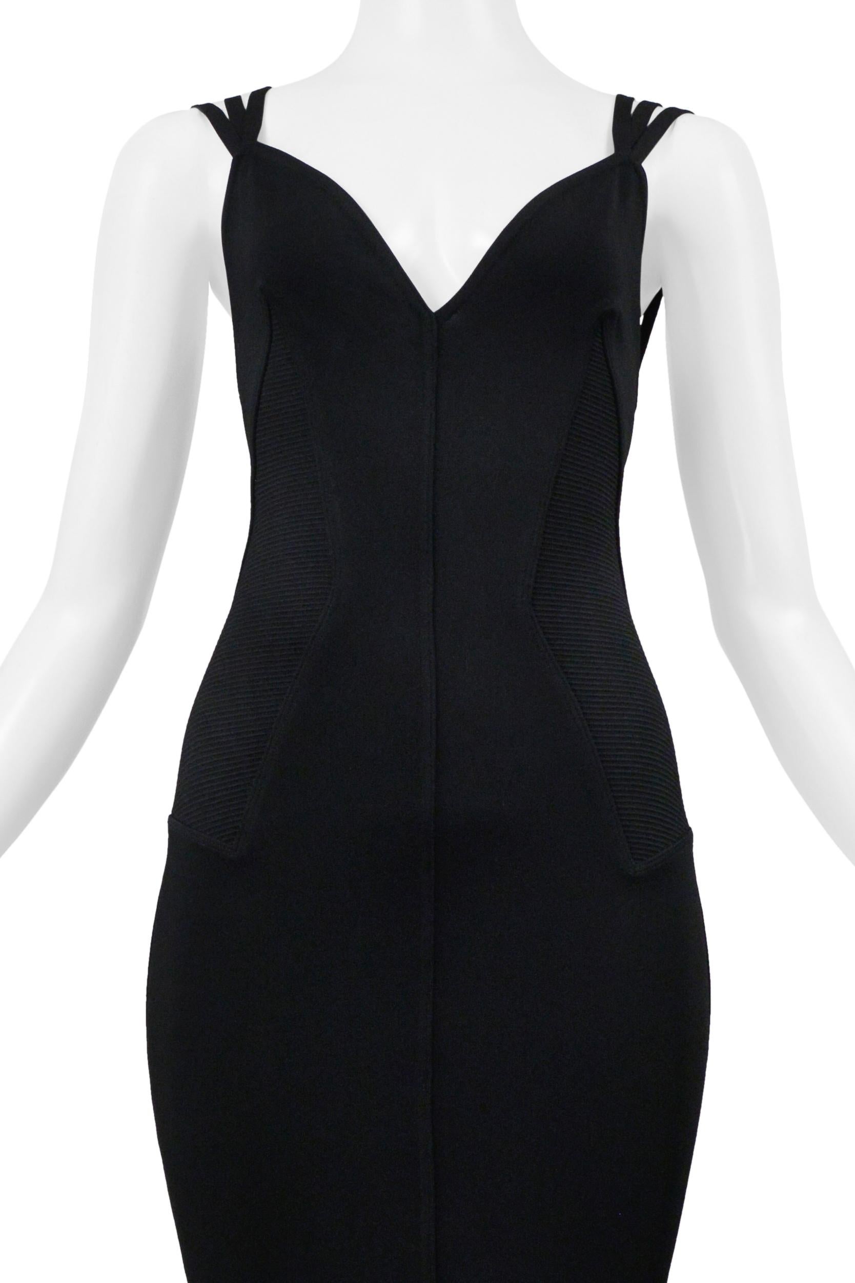 Alaia Schwarzes Abendkleid mit Spitzensaum und mehreren Trägern 1990 im Zustand „Hervorragend“ im Angebot in Los Angeles, CA