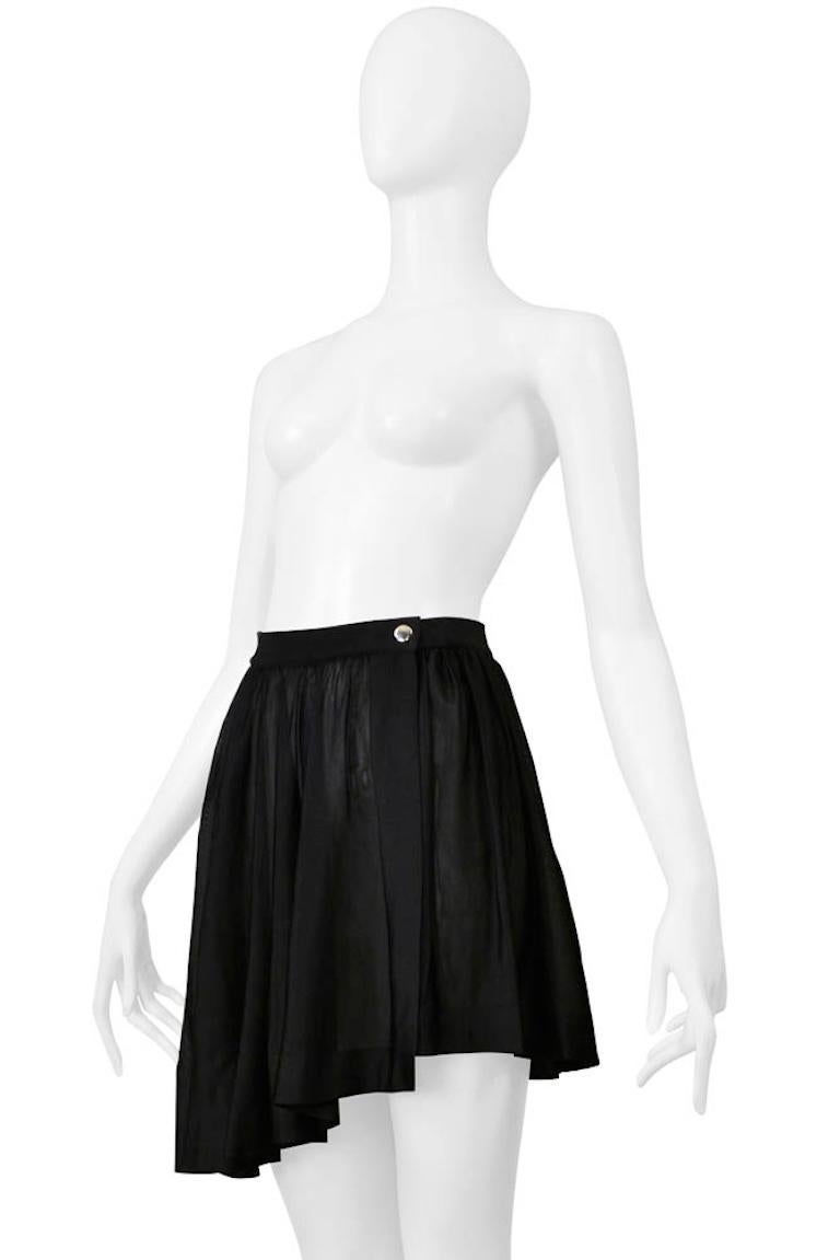Alaia Black Jersey Snap Front Asymmetrical Mini Skirt Excellent état - En vente à Los Angeles, CA